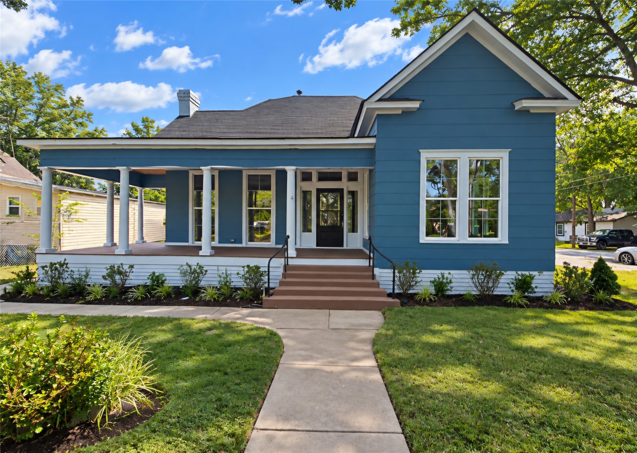 Listing photo 1