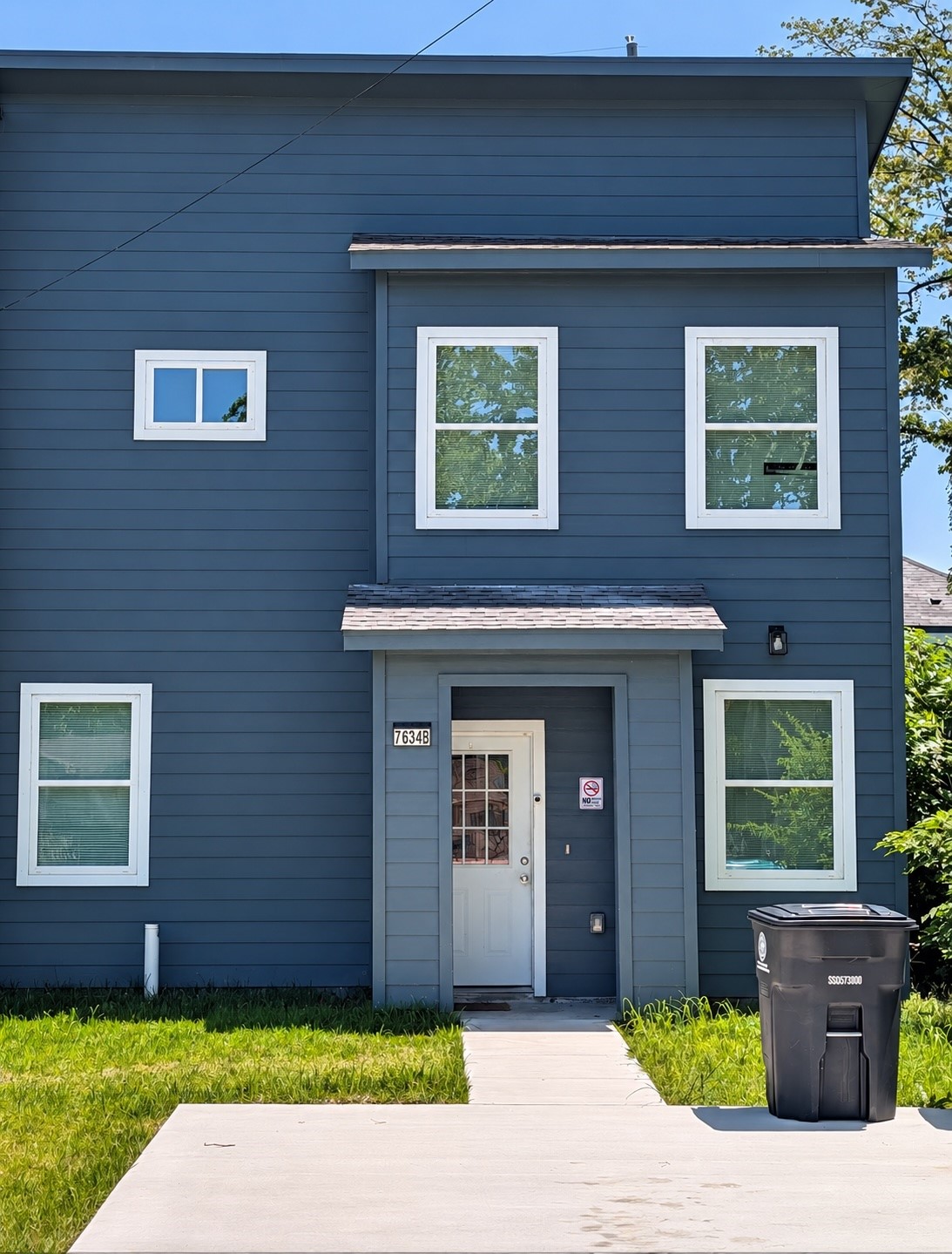 Listing photo 1
