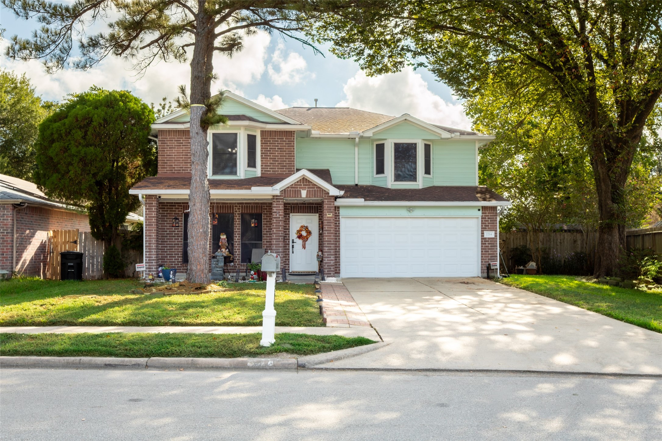Listing photo 1