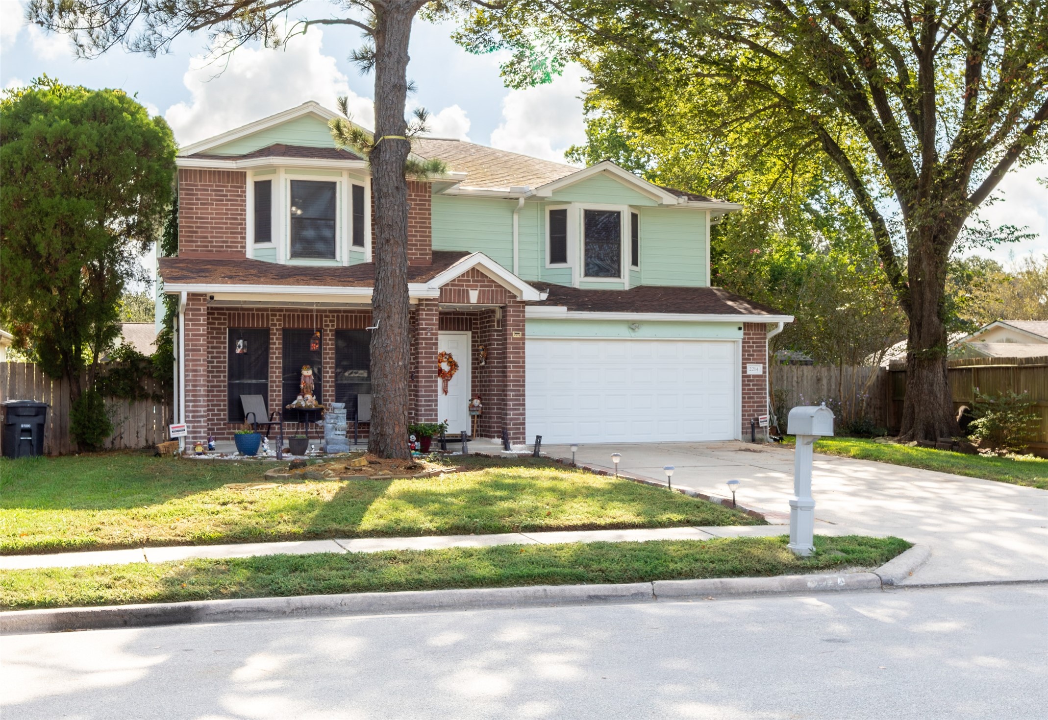 Listing photo 1
