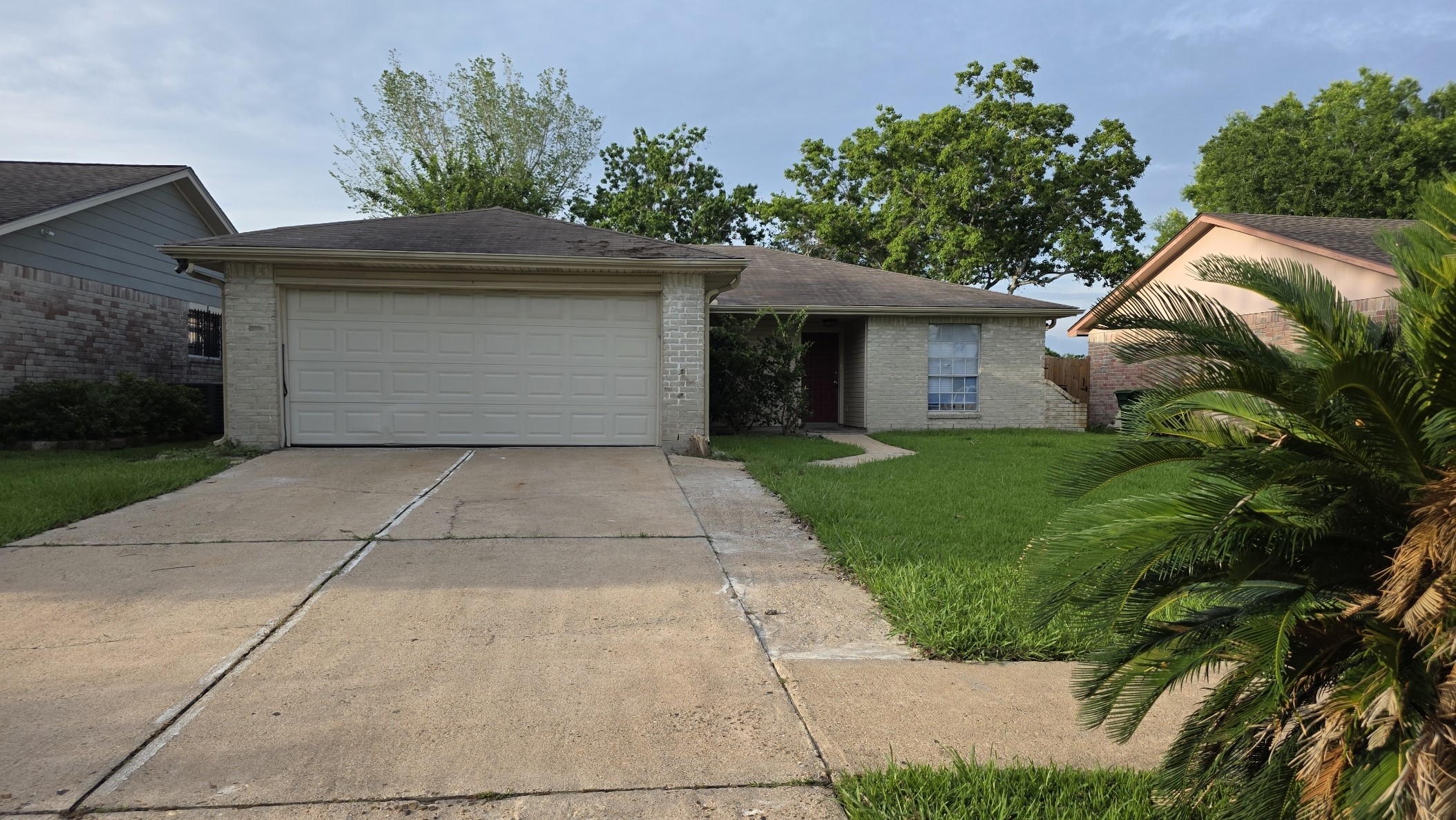 Listing photo 1