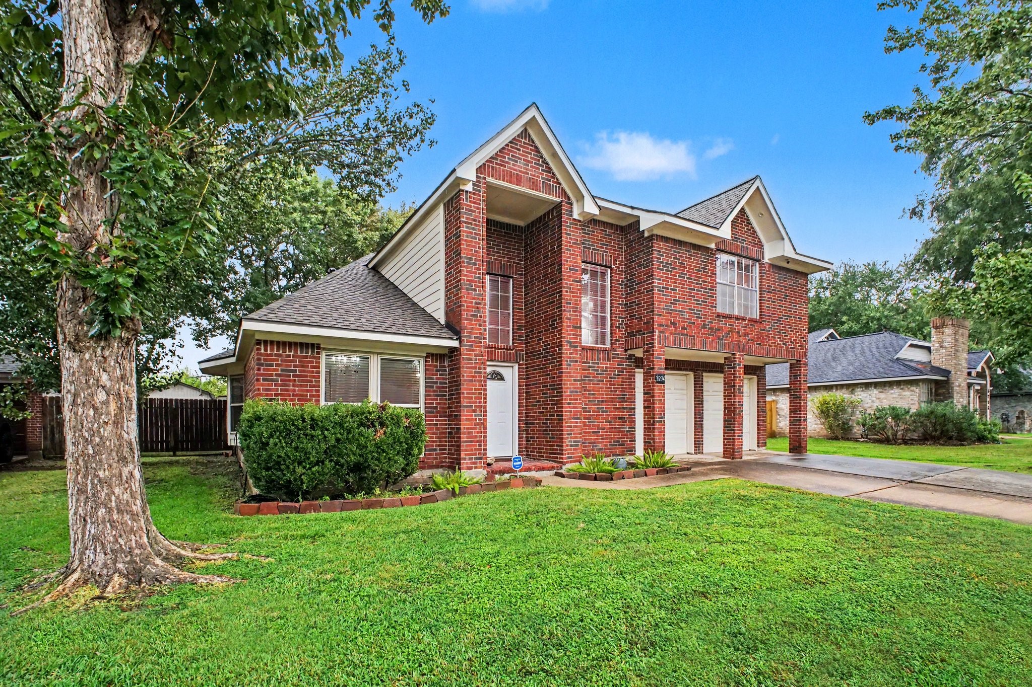 Listing photo 3