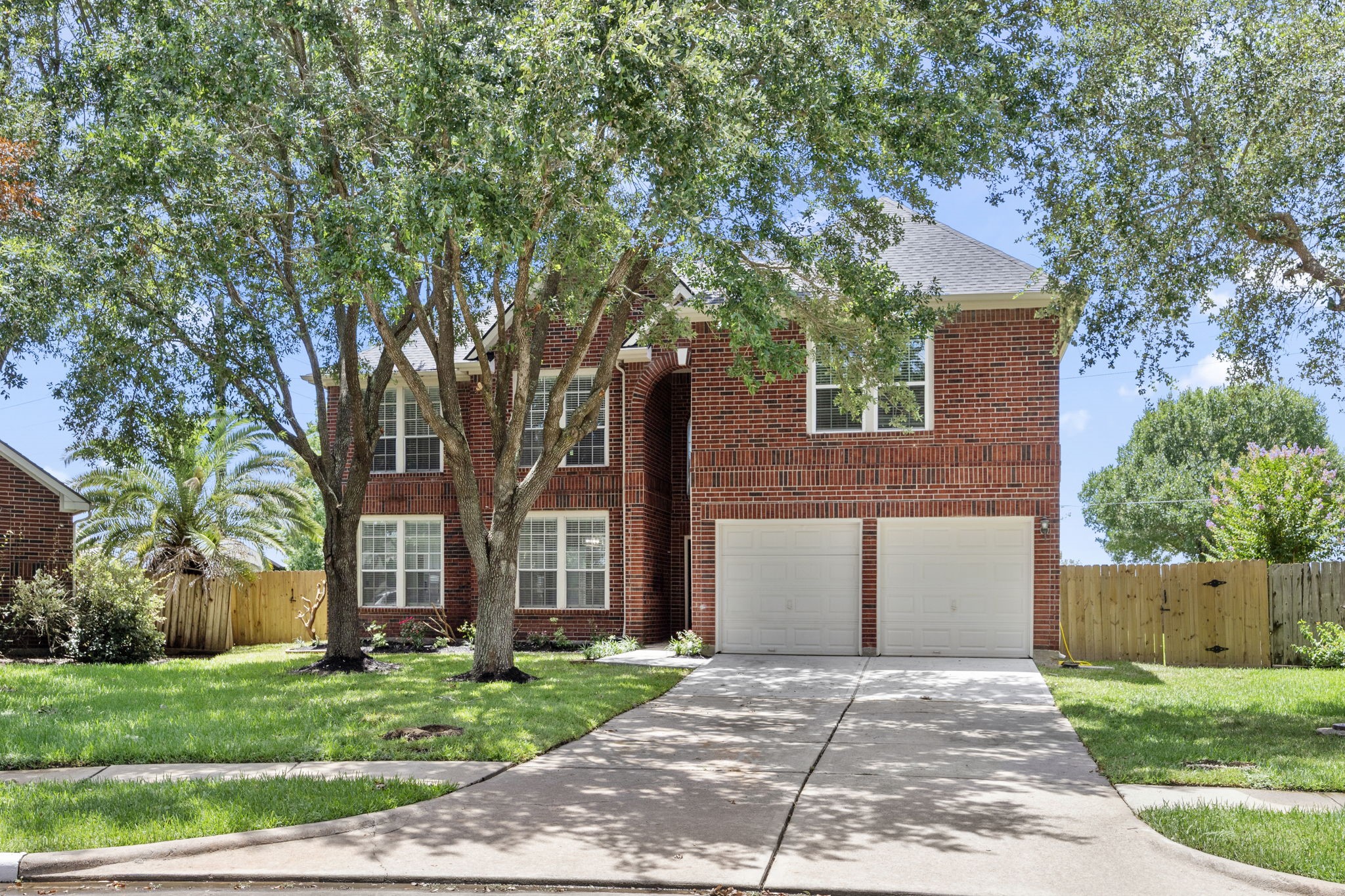 Listing photo 3
