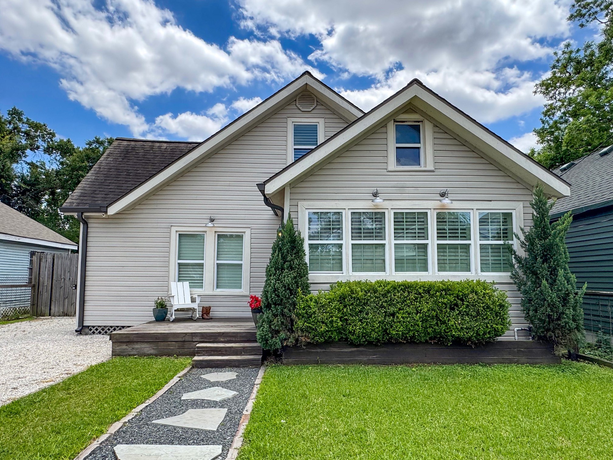 Listing photo 1