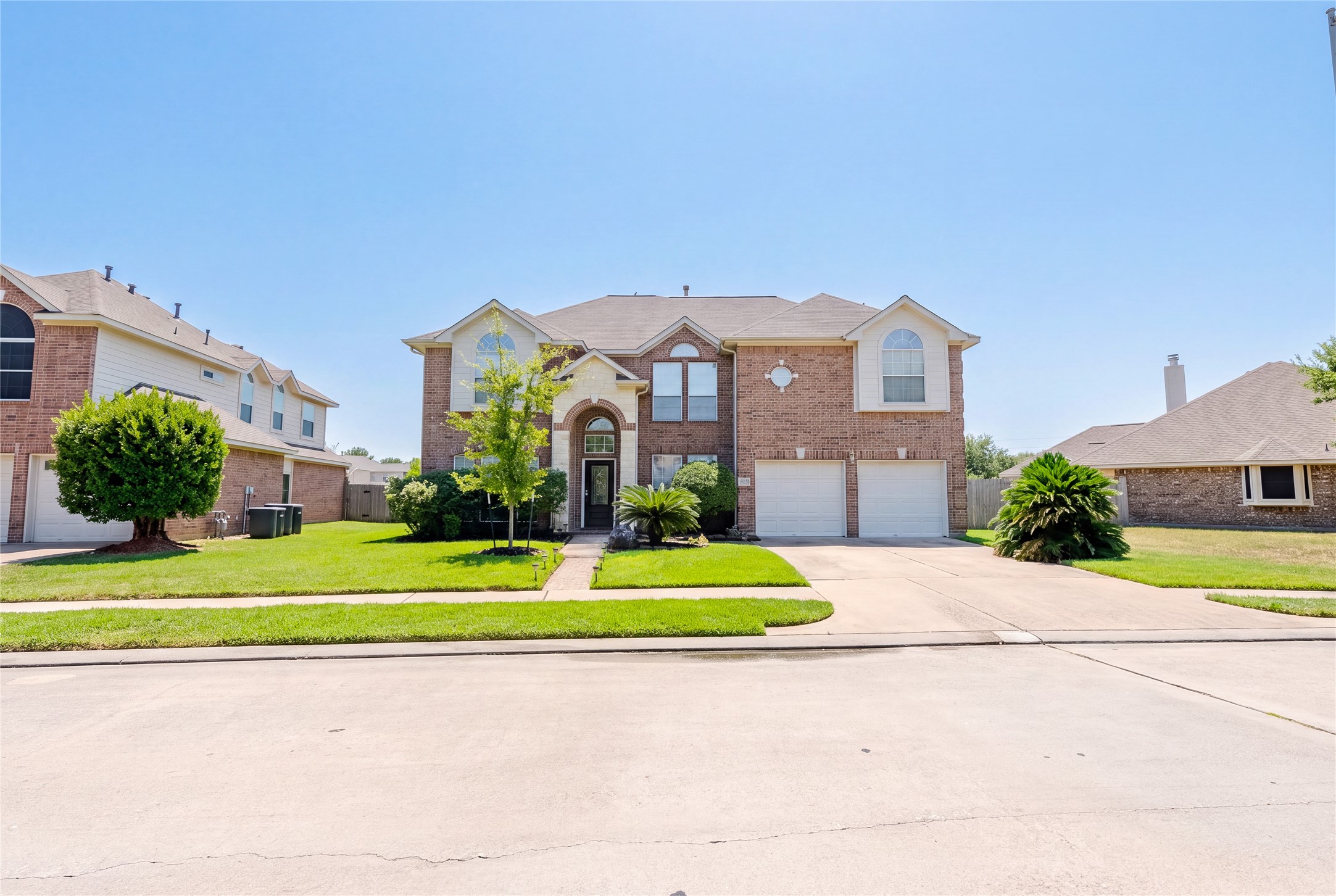 Listing photo 1