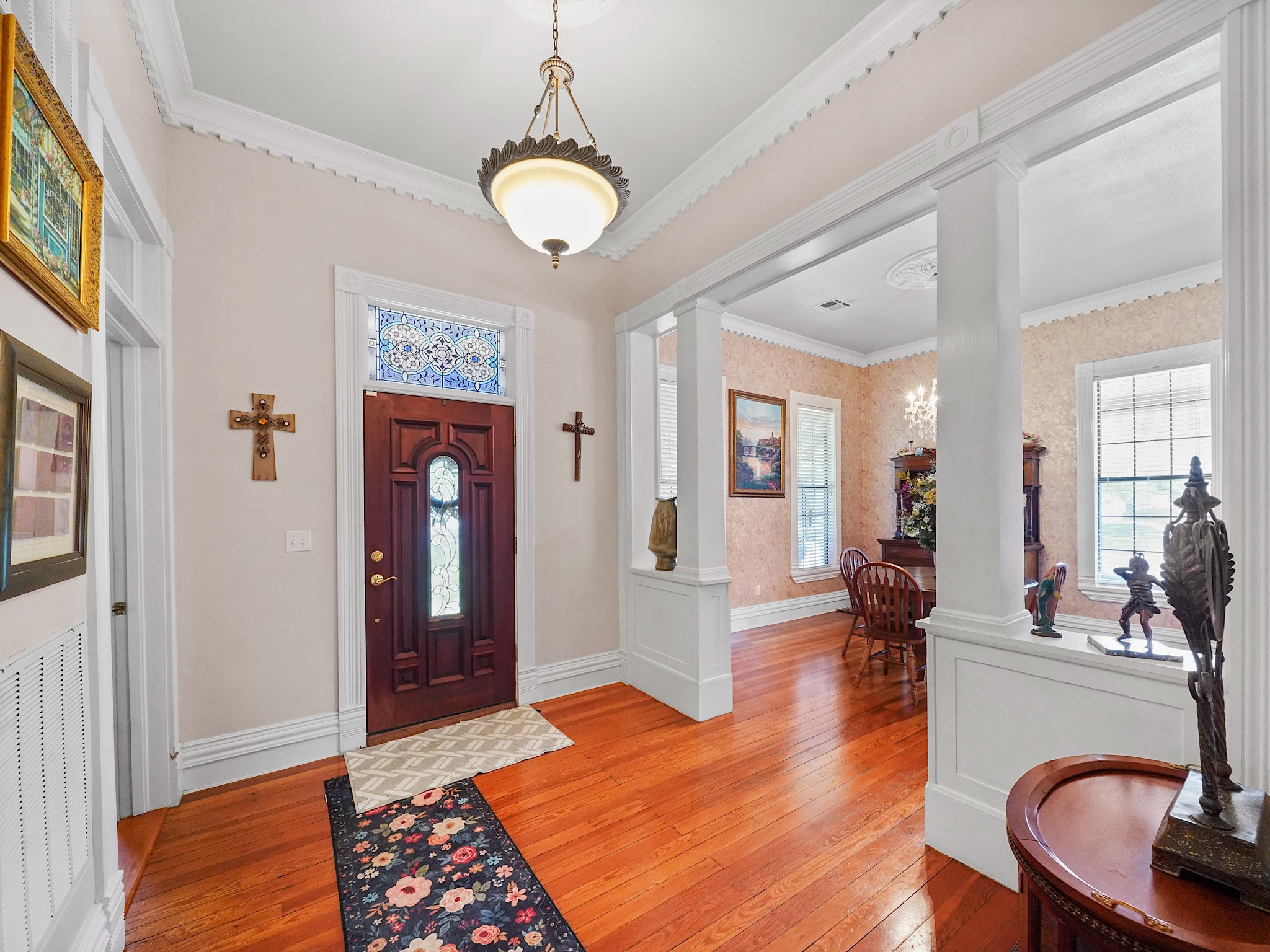 Listing photo 1