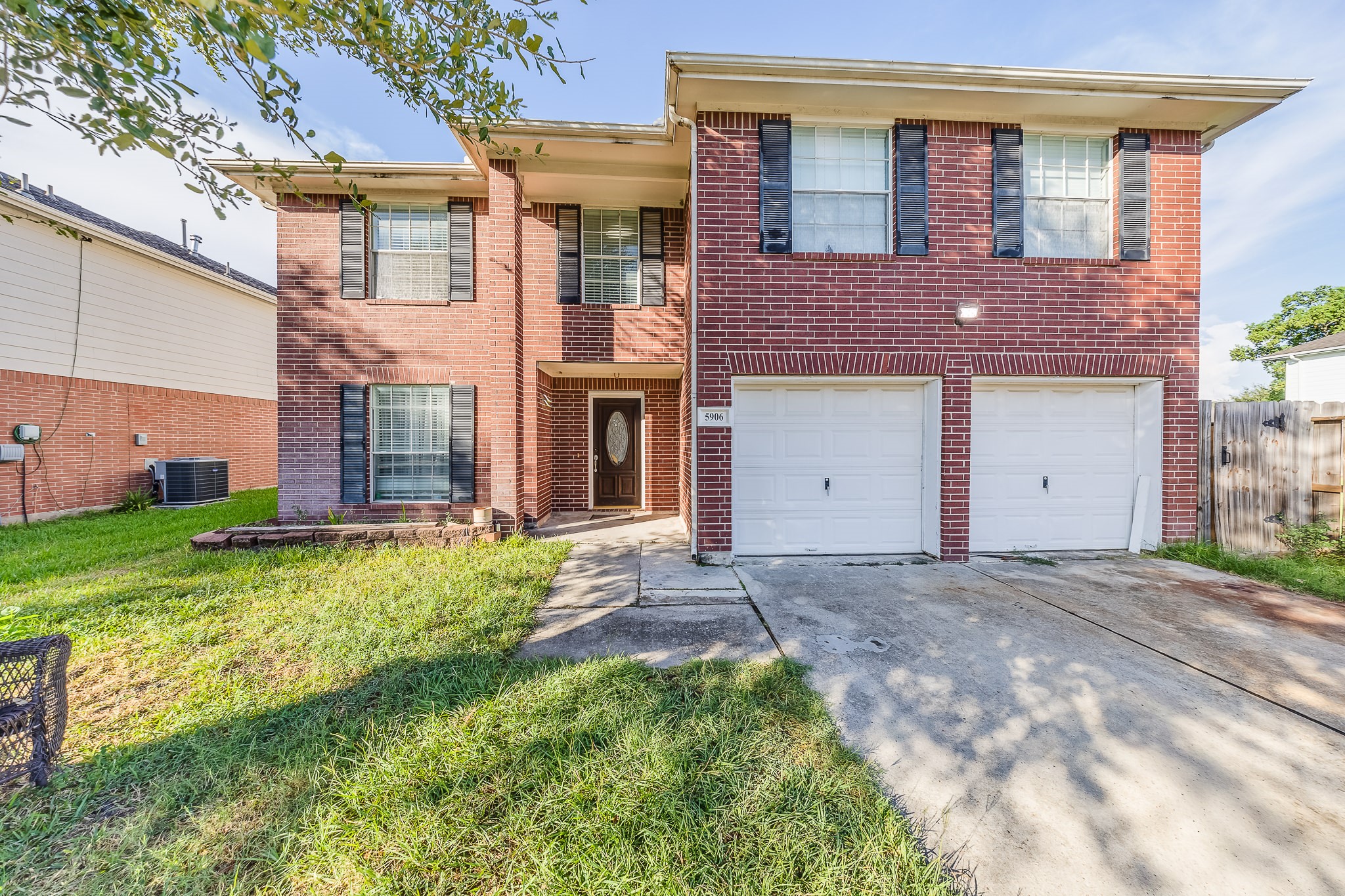 Listing photo 1