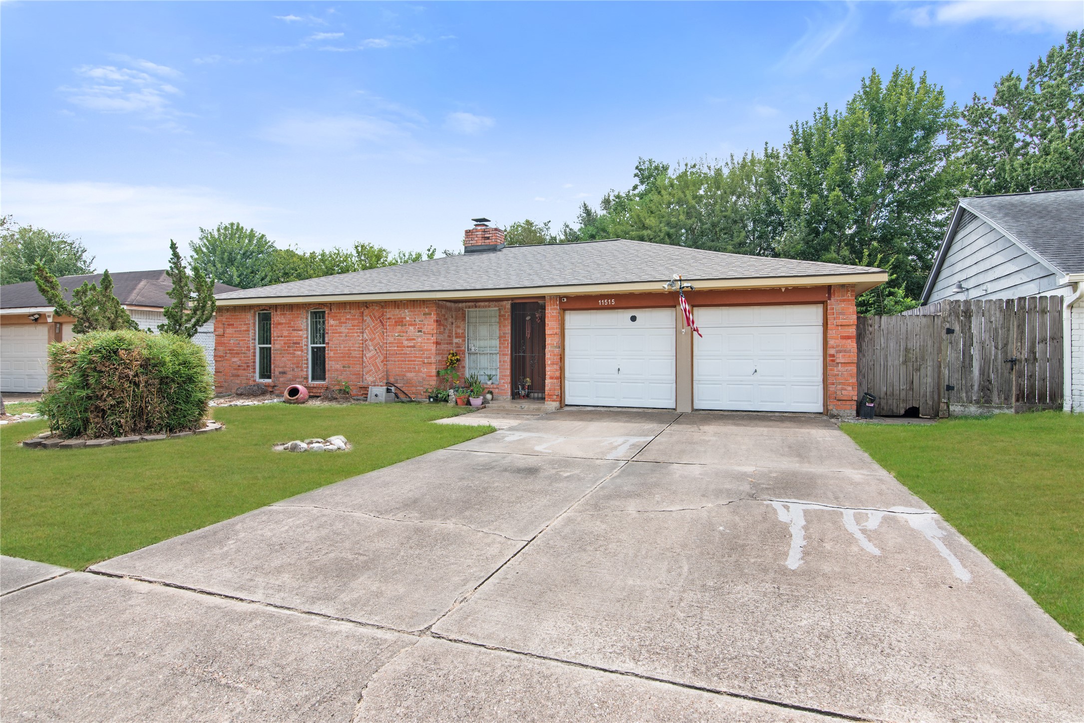 Listing photo 1