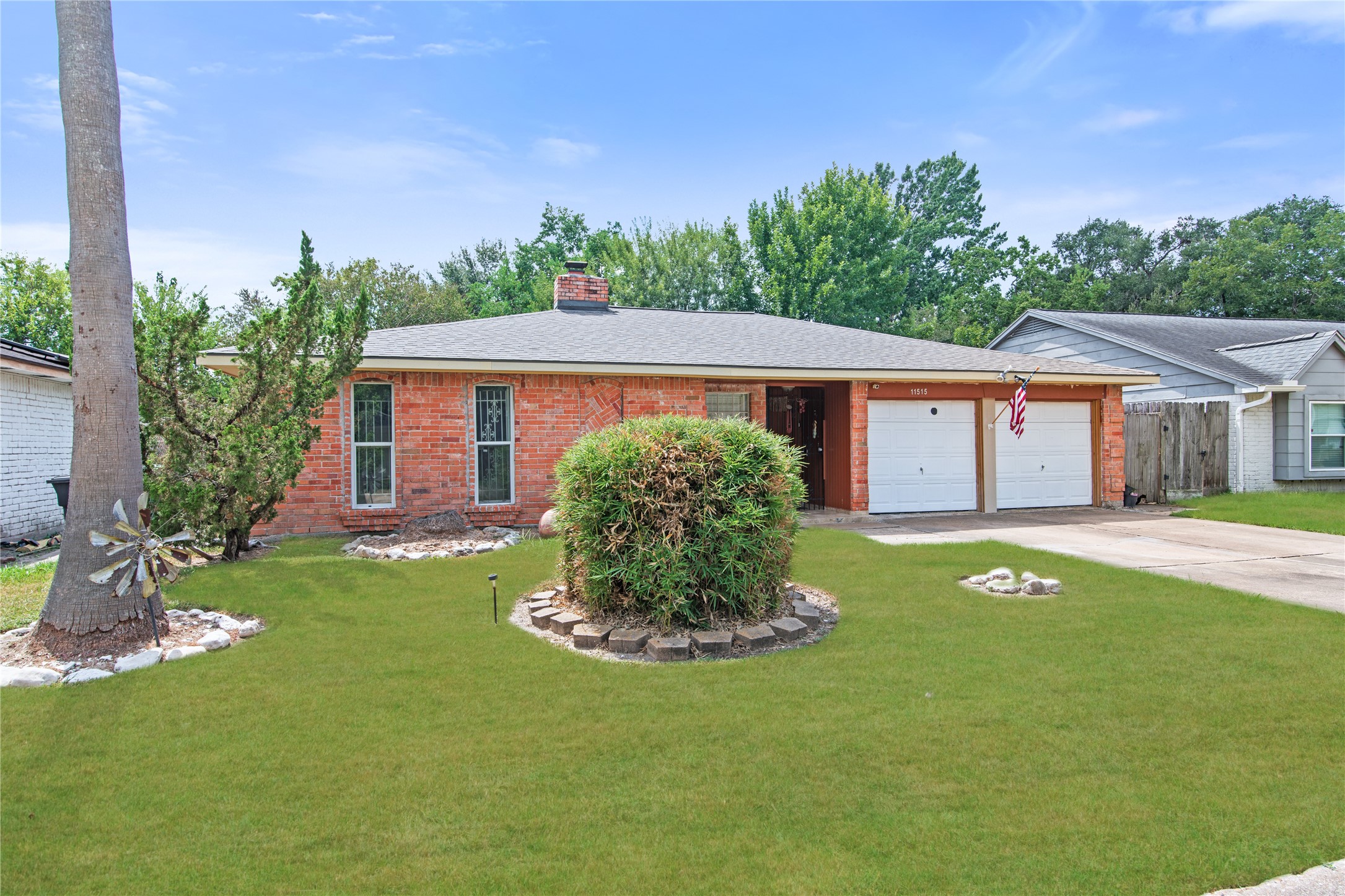 Listing photo 1