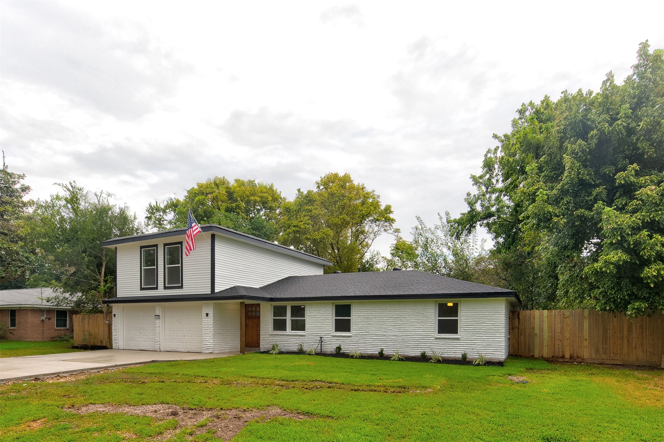 Listing photo 4