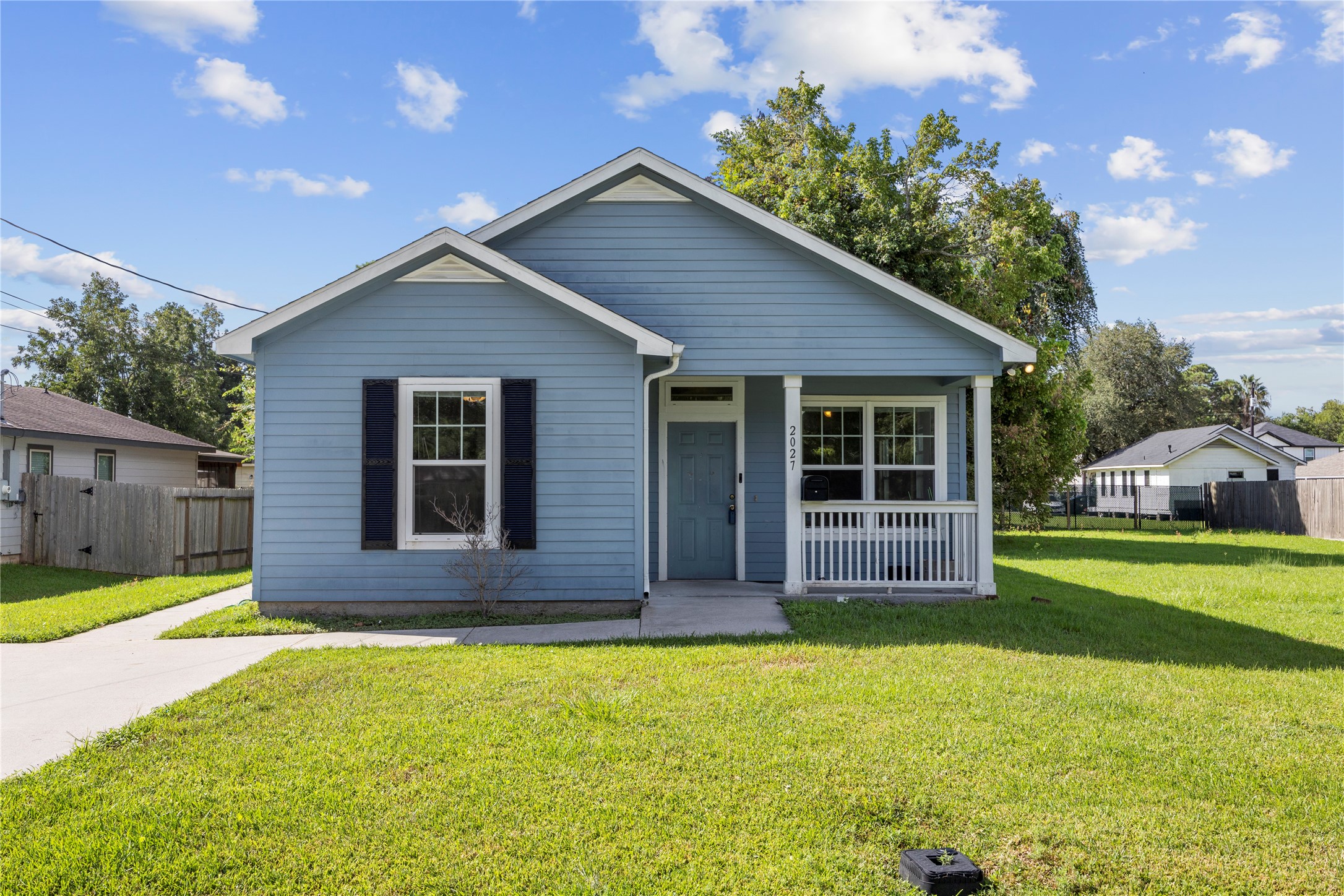 Listing photo 1