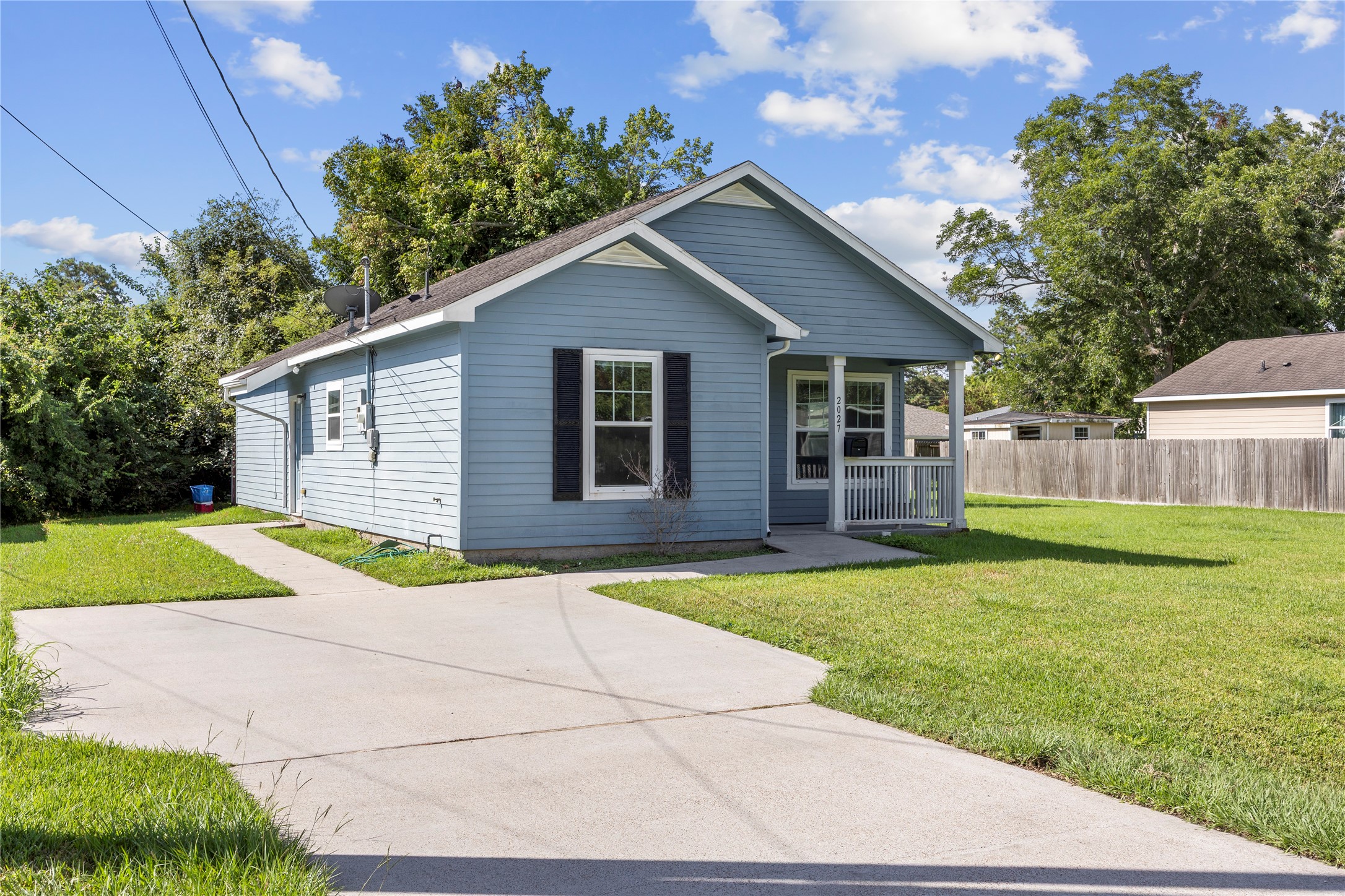 Listing photo 1