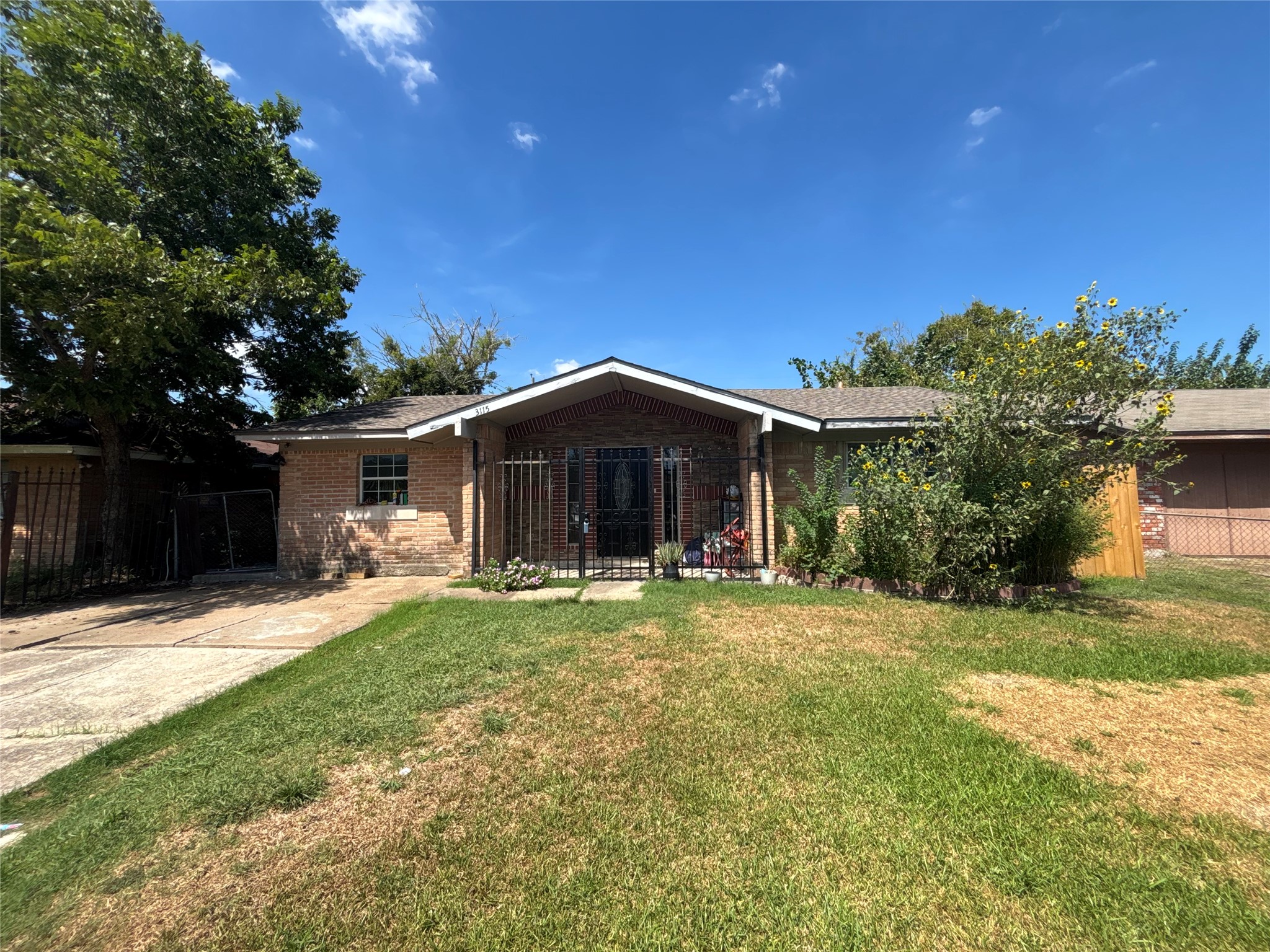 Listing photo 1