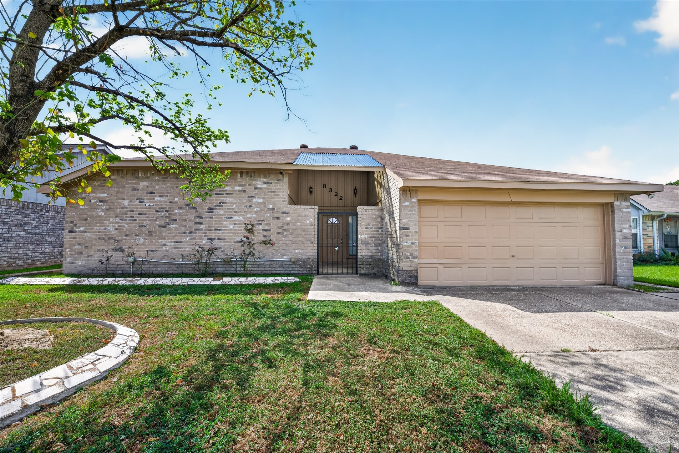 Listing photo 1