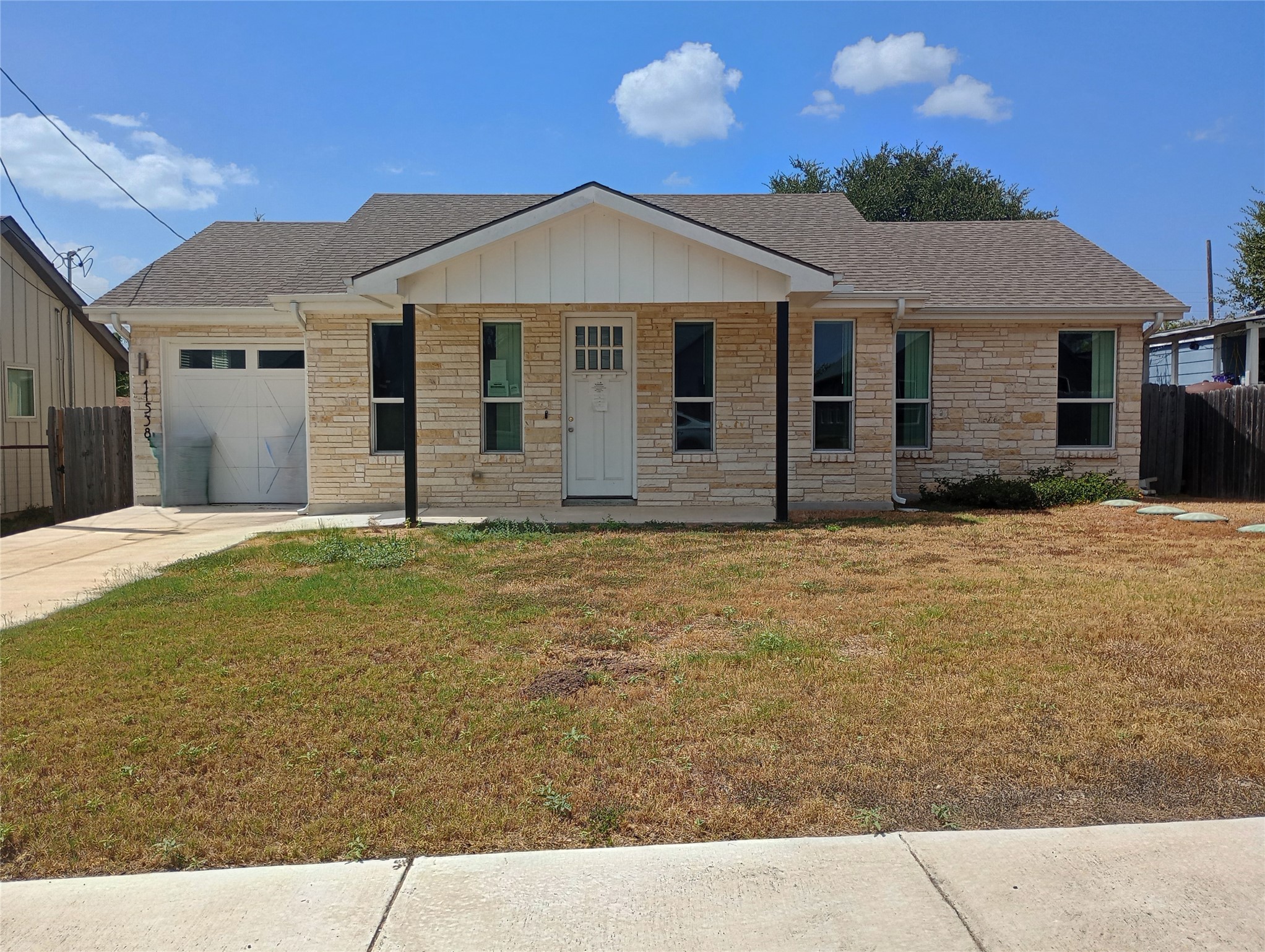 Listing photo 1