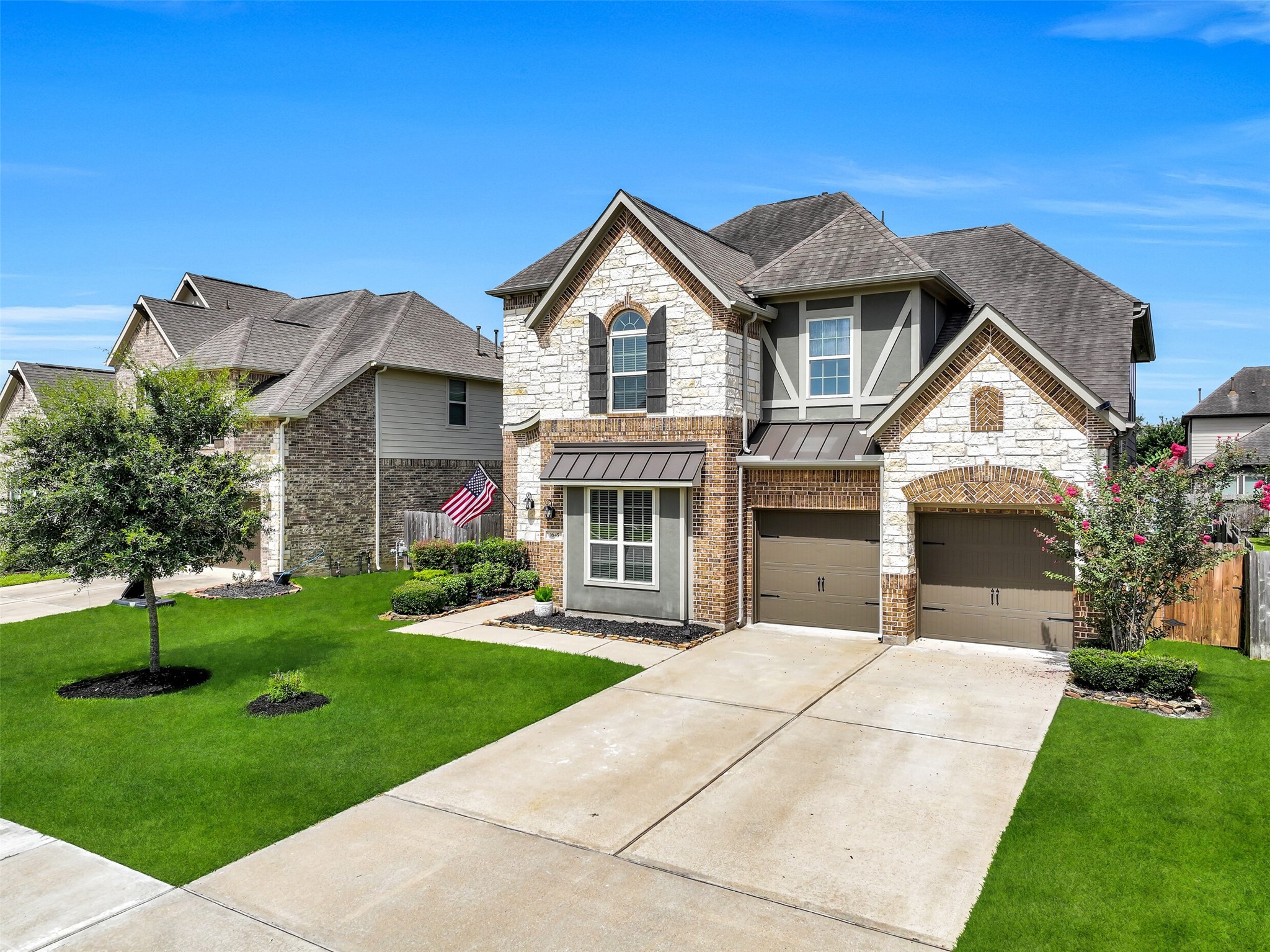 Listing photo 1