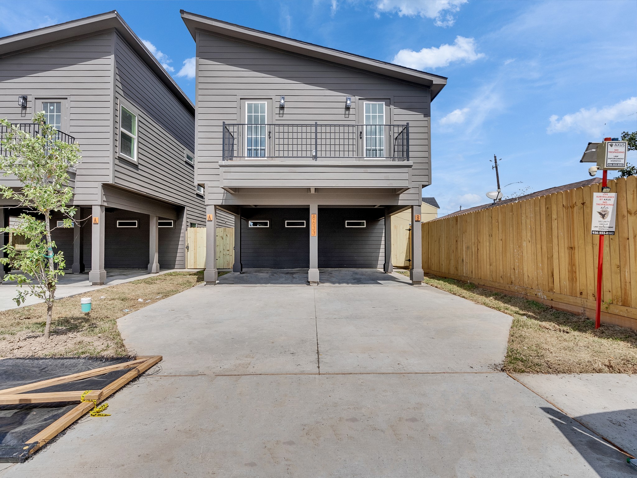 Listing photo 2