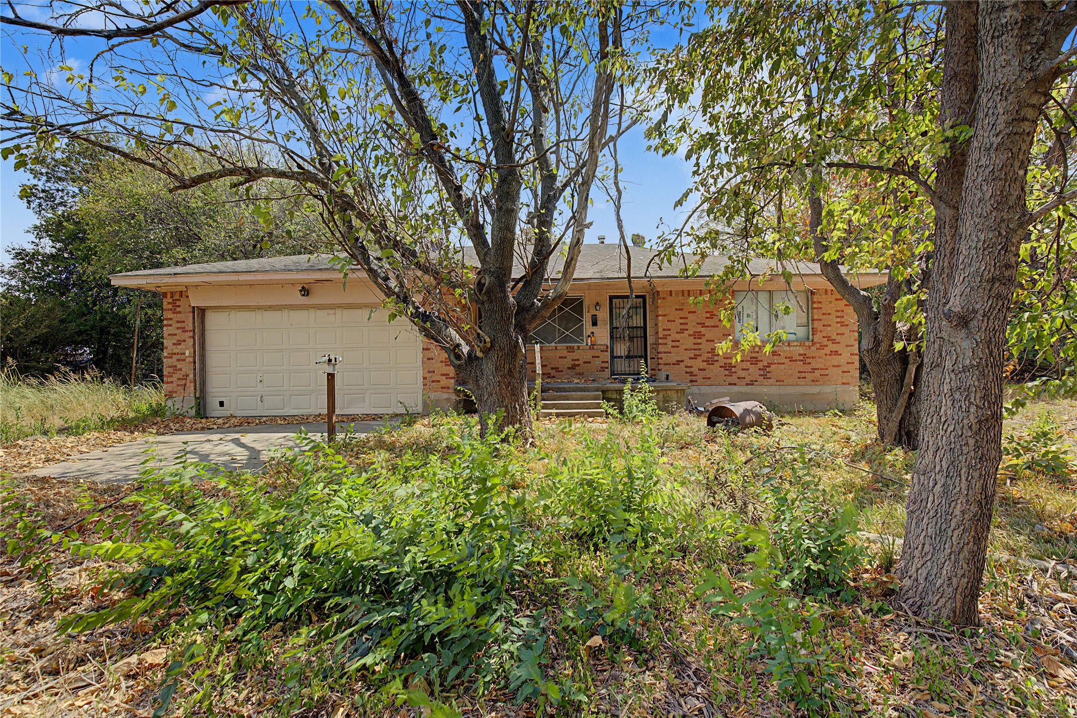 Listing photo 5