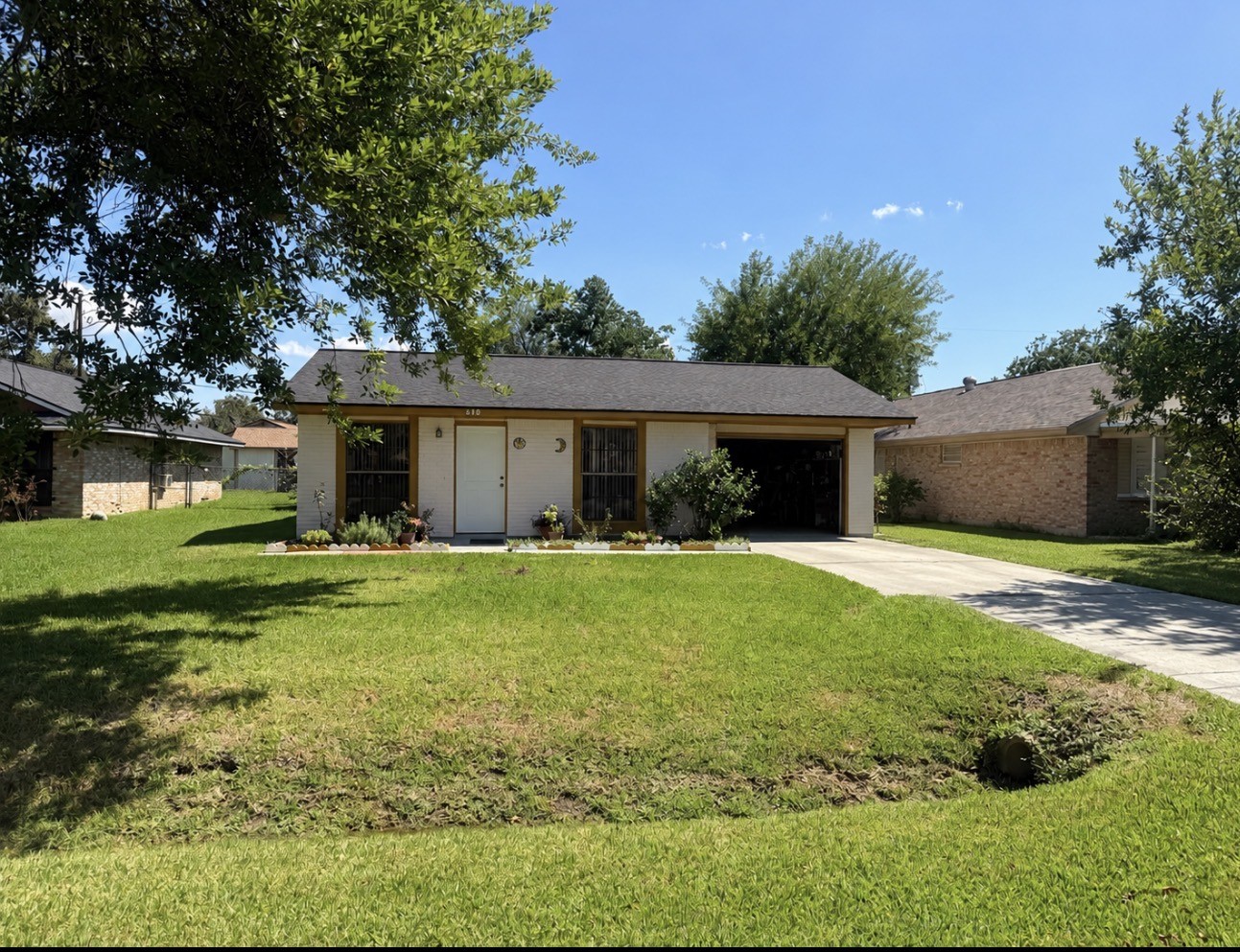 Listing photo 1