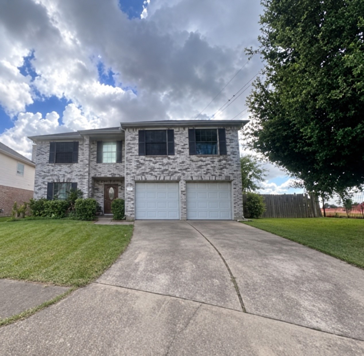 Listing photo 1