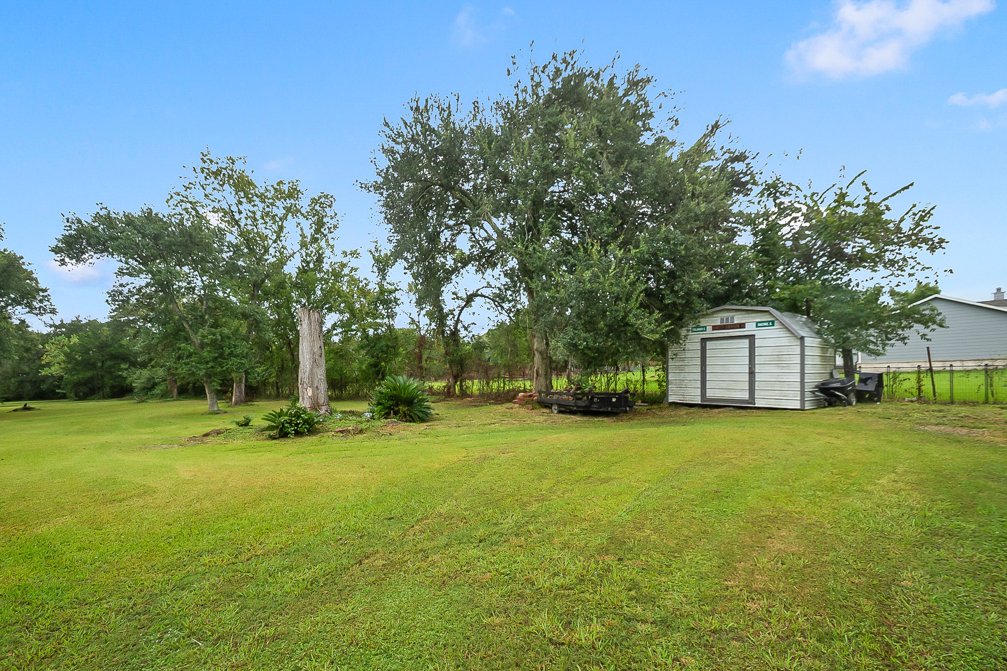 Listing photo 4