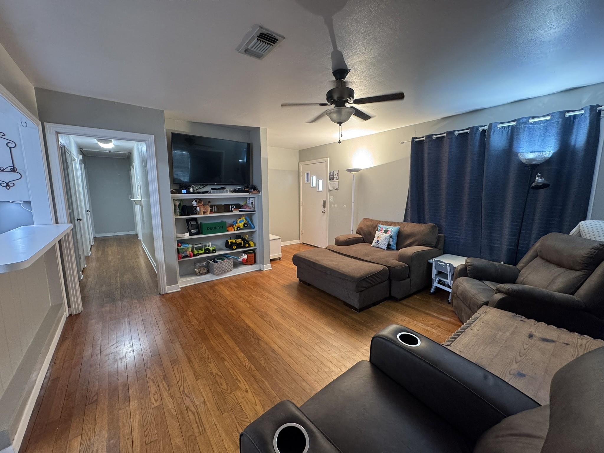 Listing photo 1