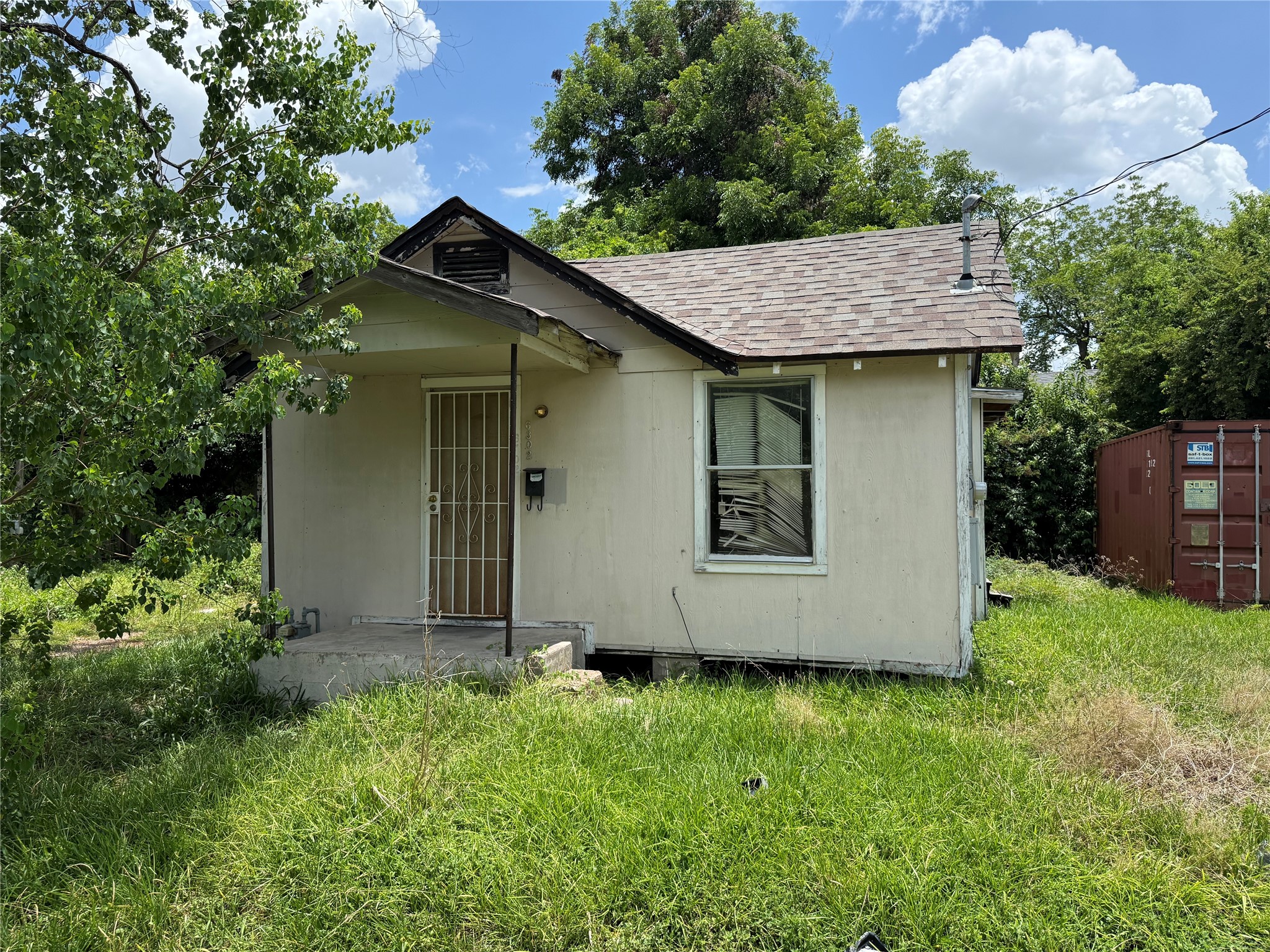 Listing photo 1