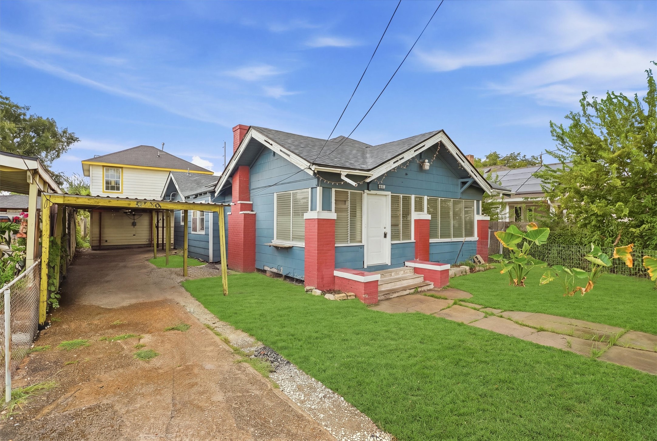 Listing photo 2