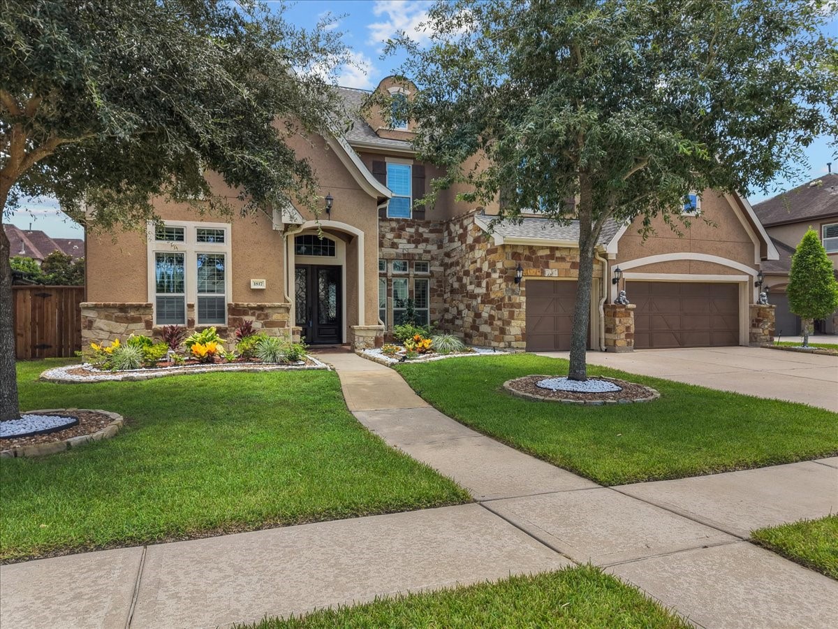 Listing photo 1