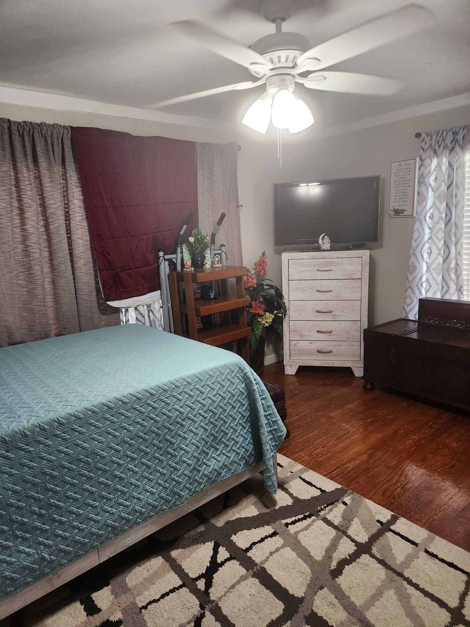 Listing photo 5