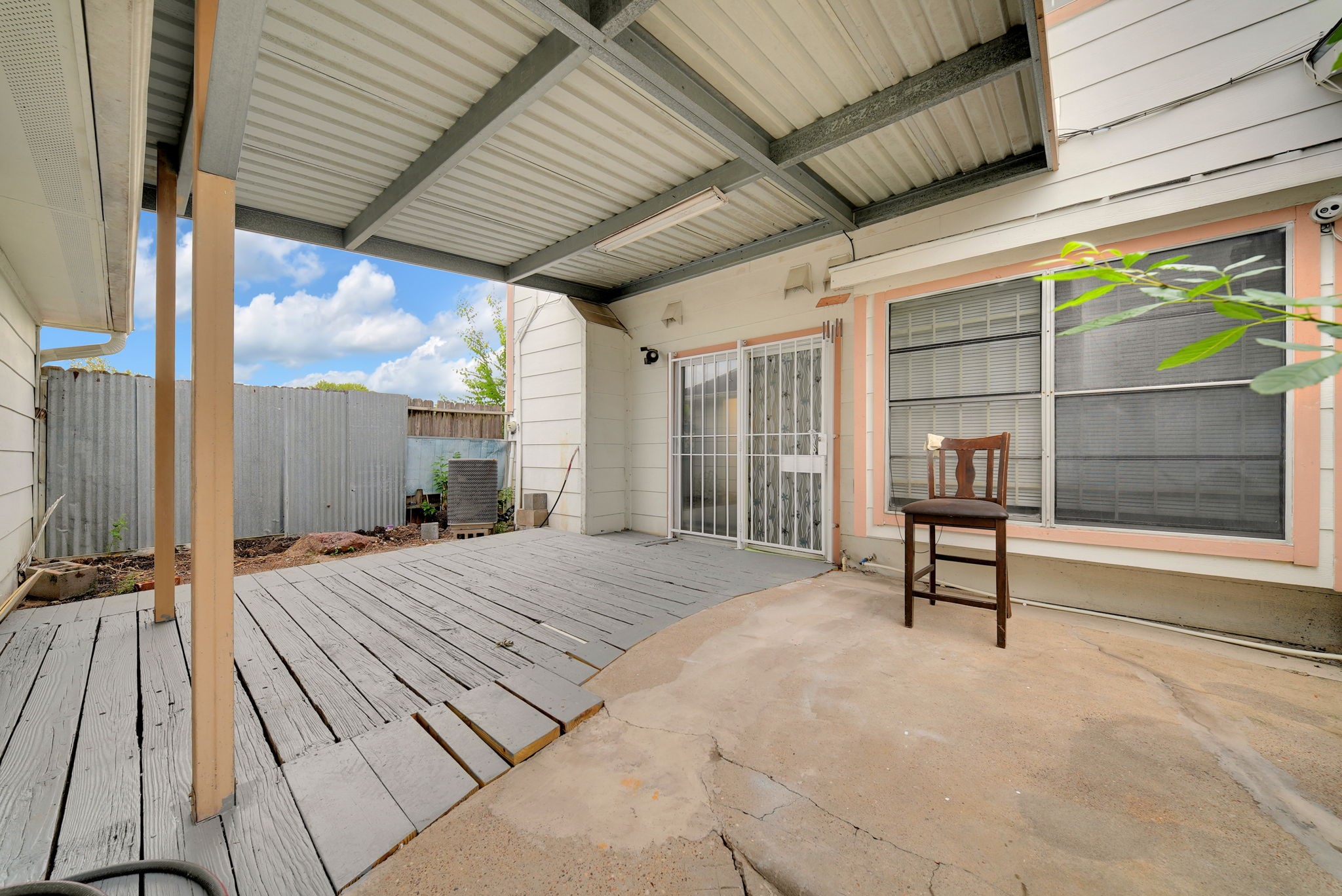 Listing photo 4