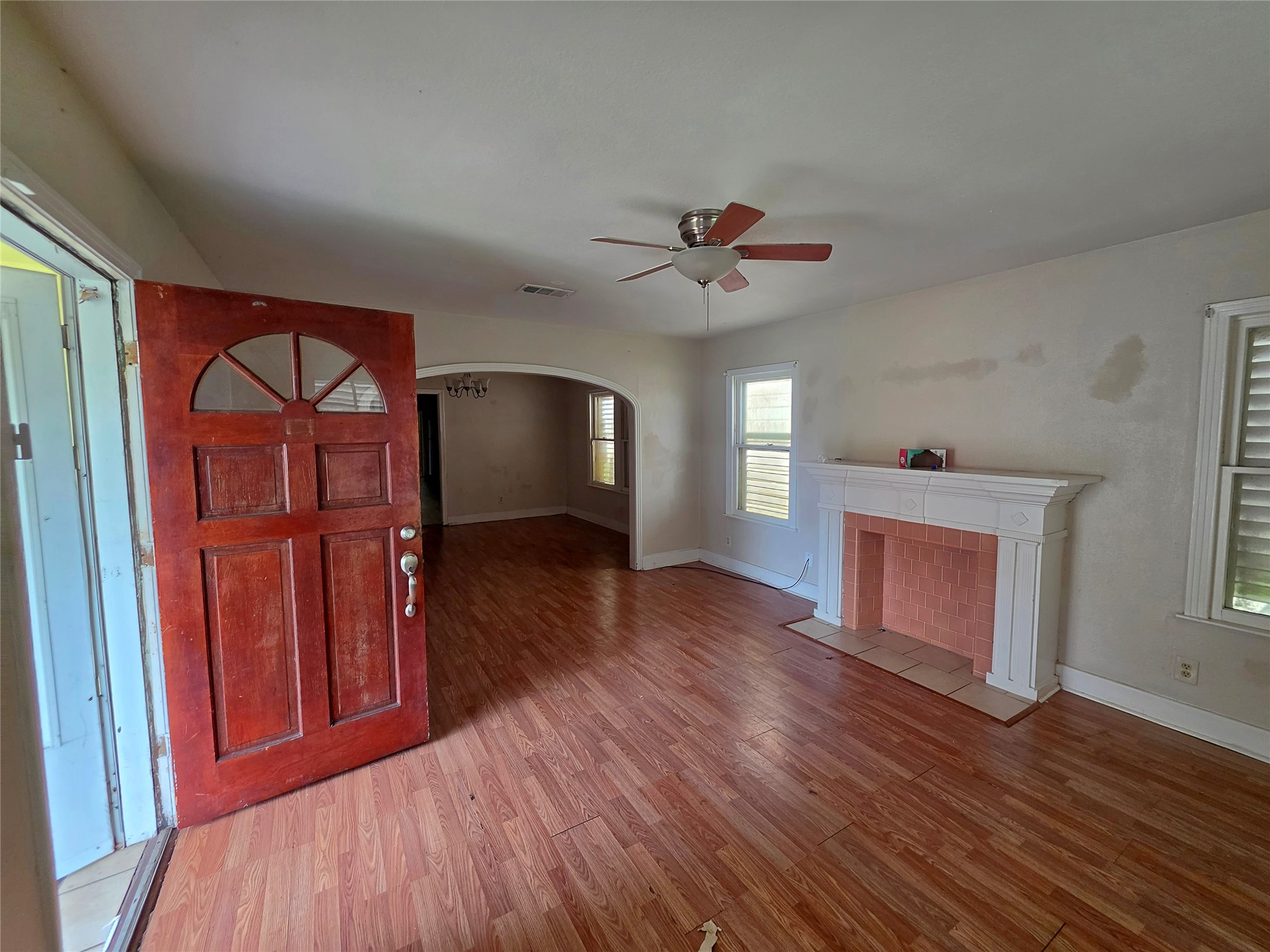 Listing photo 1