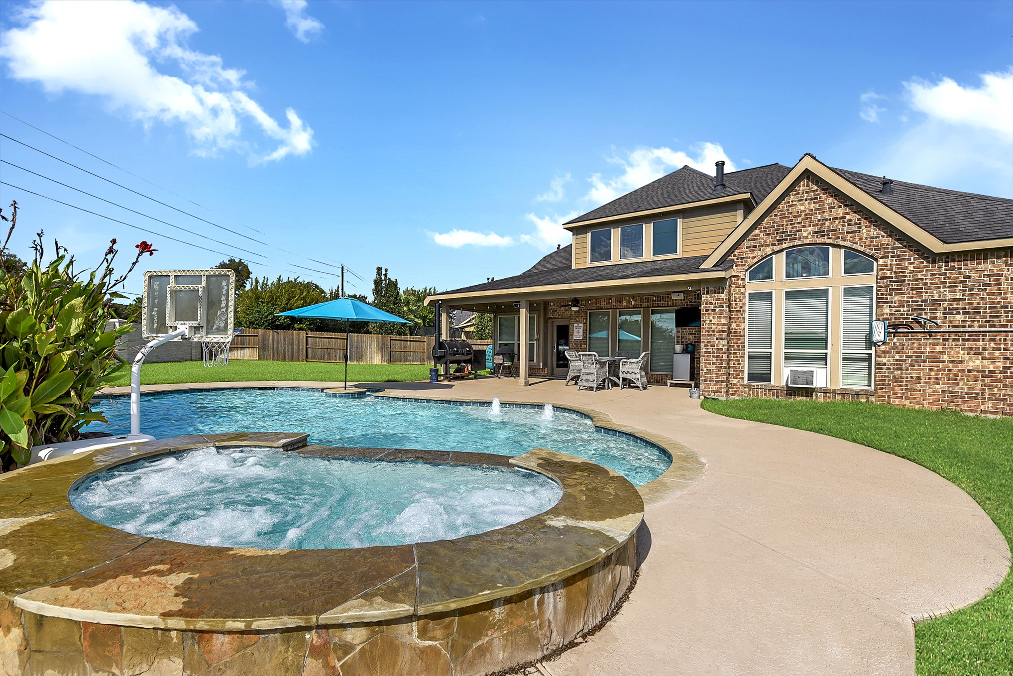 Listing photo 4