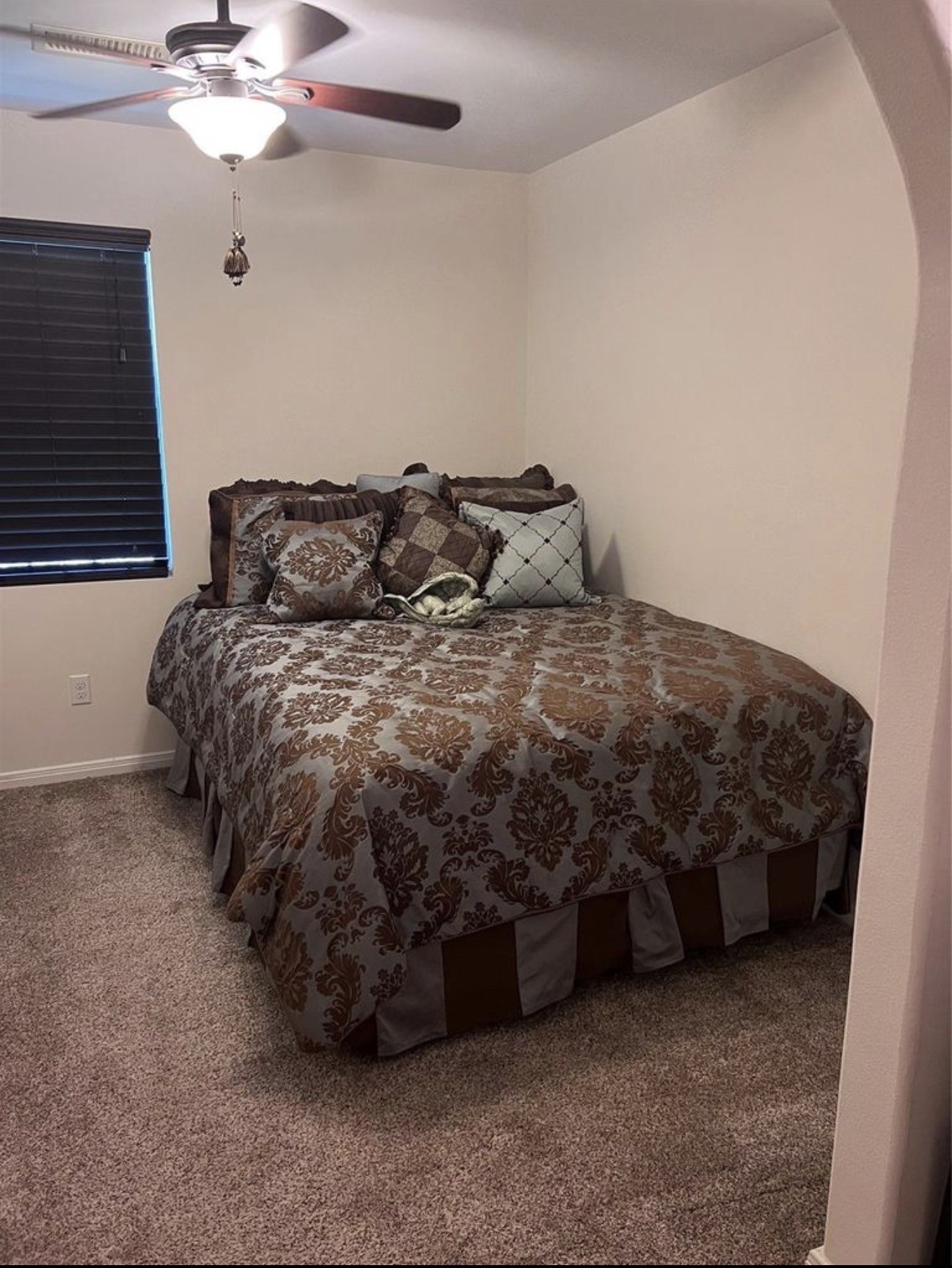 Listing photo 5