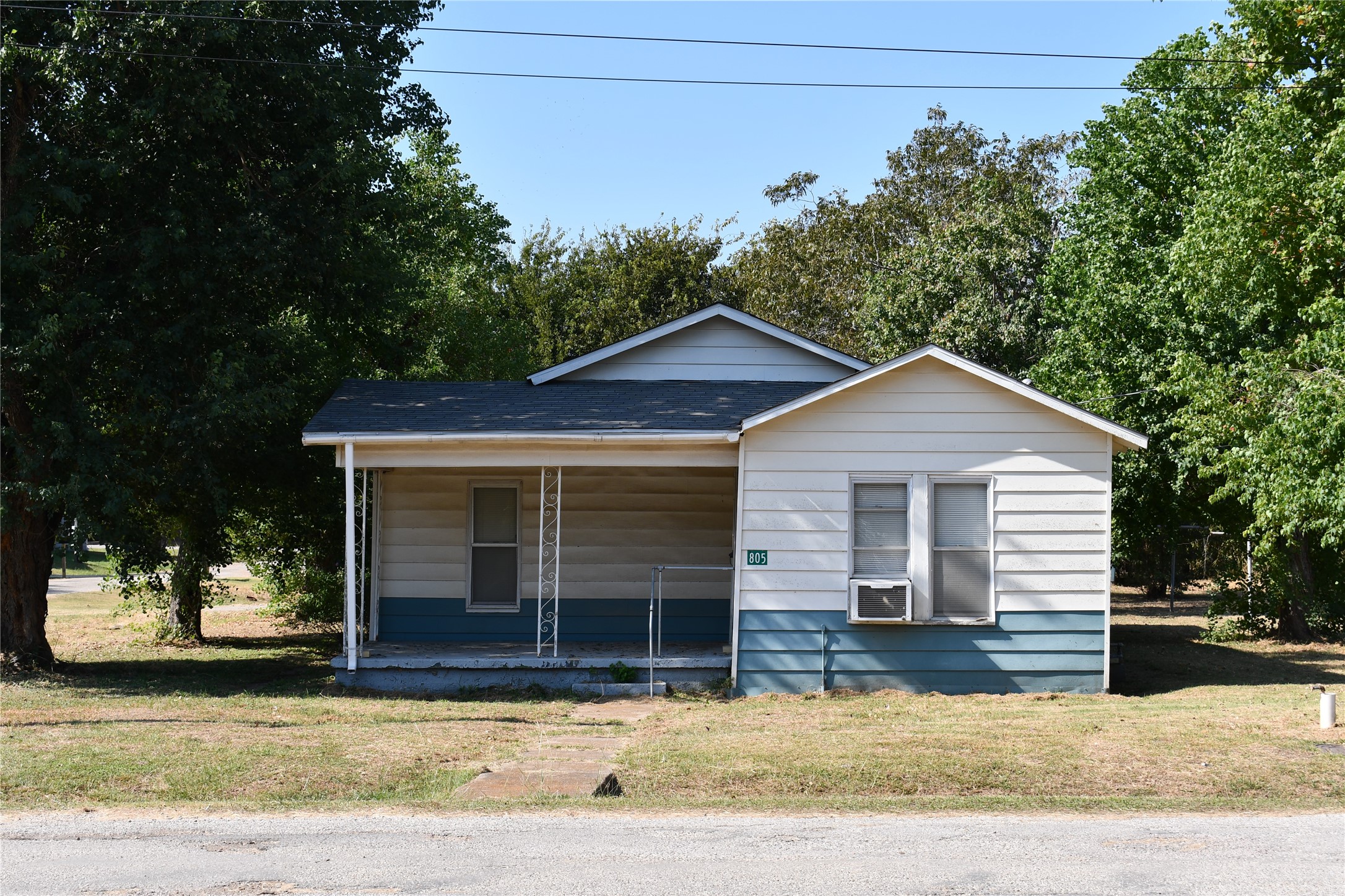 Listing photo 1
