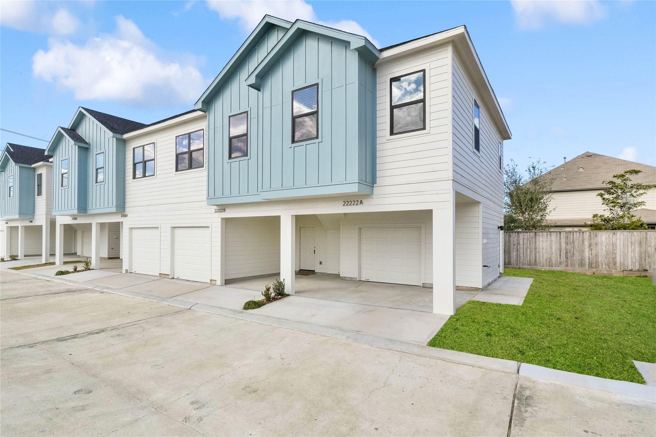 Listing photo 3
