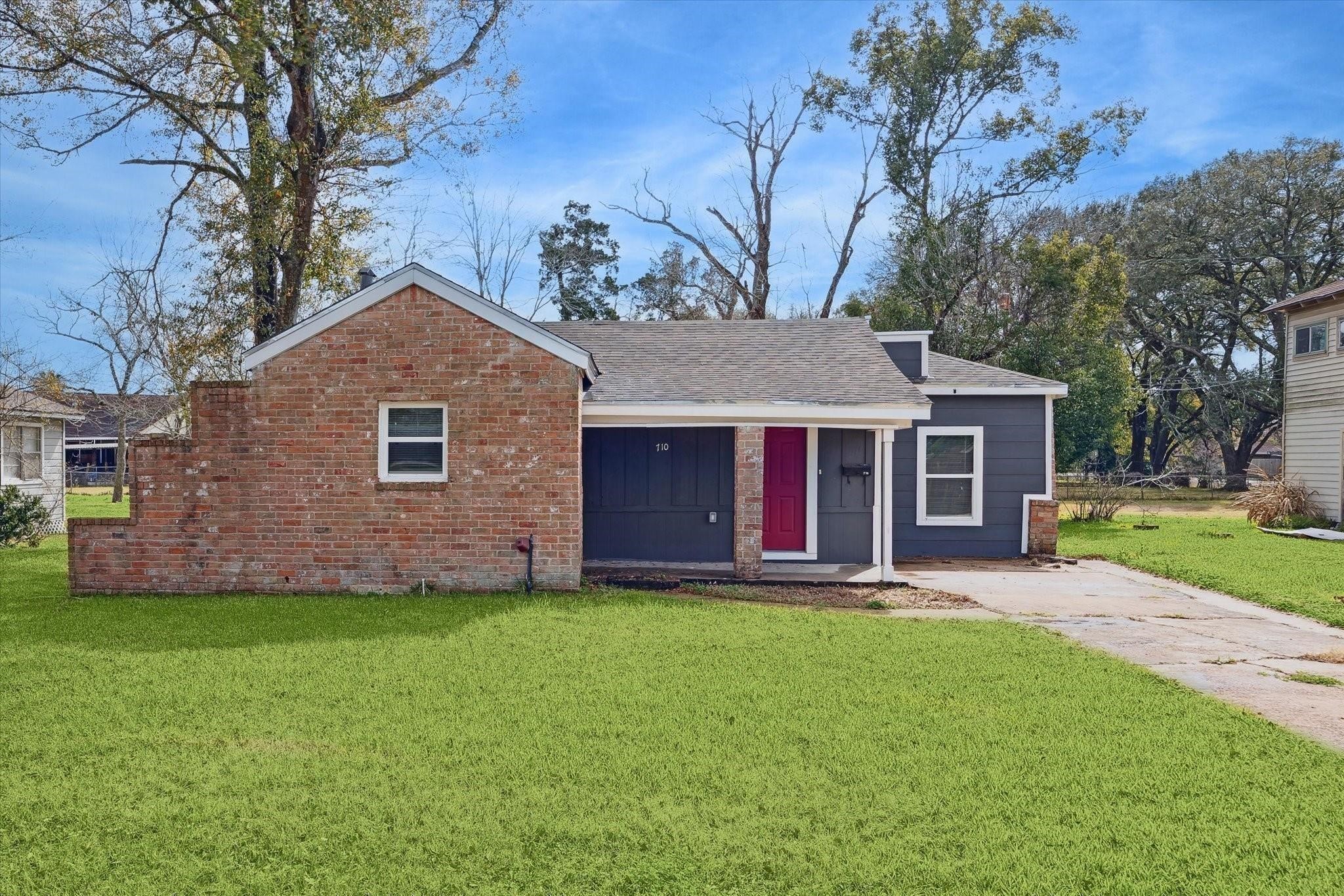Listing photo 1