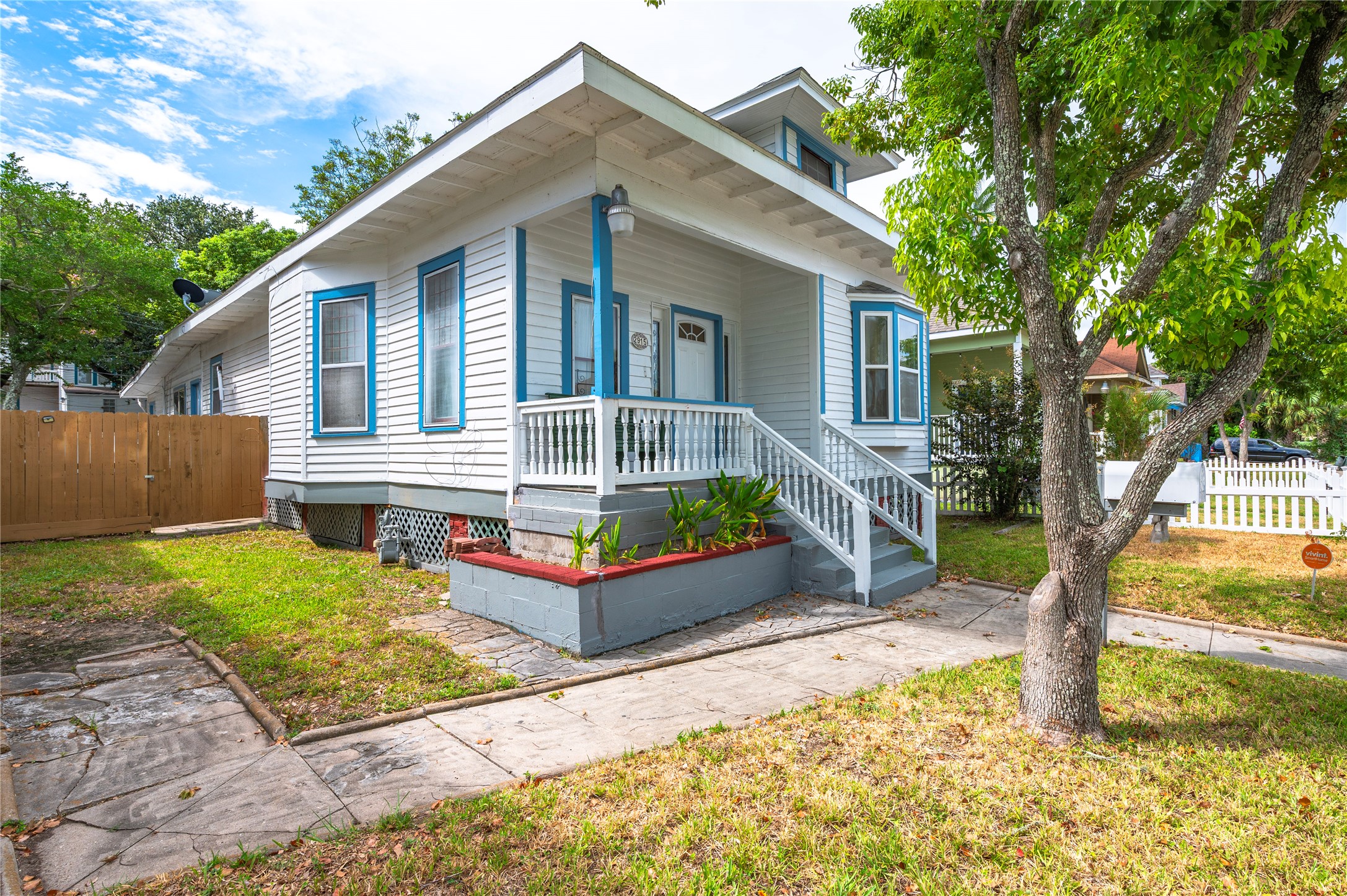 Listing photo 1