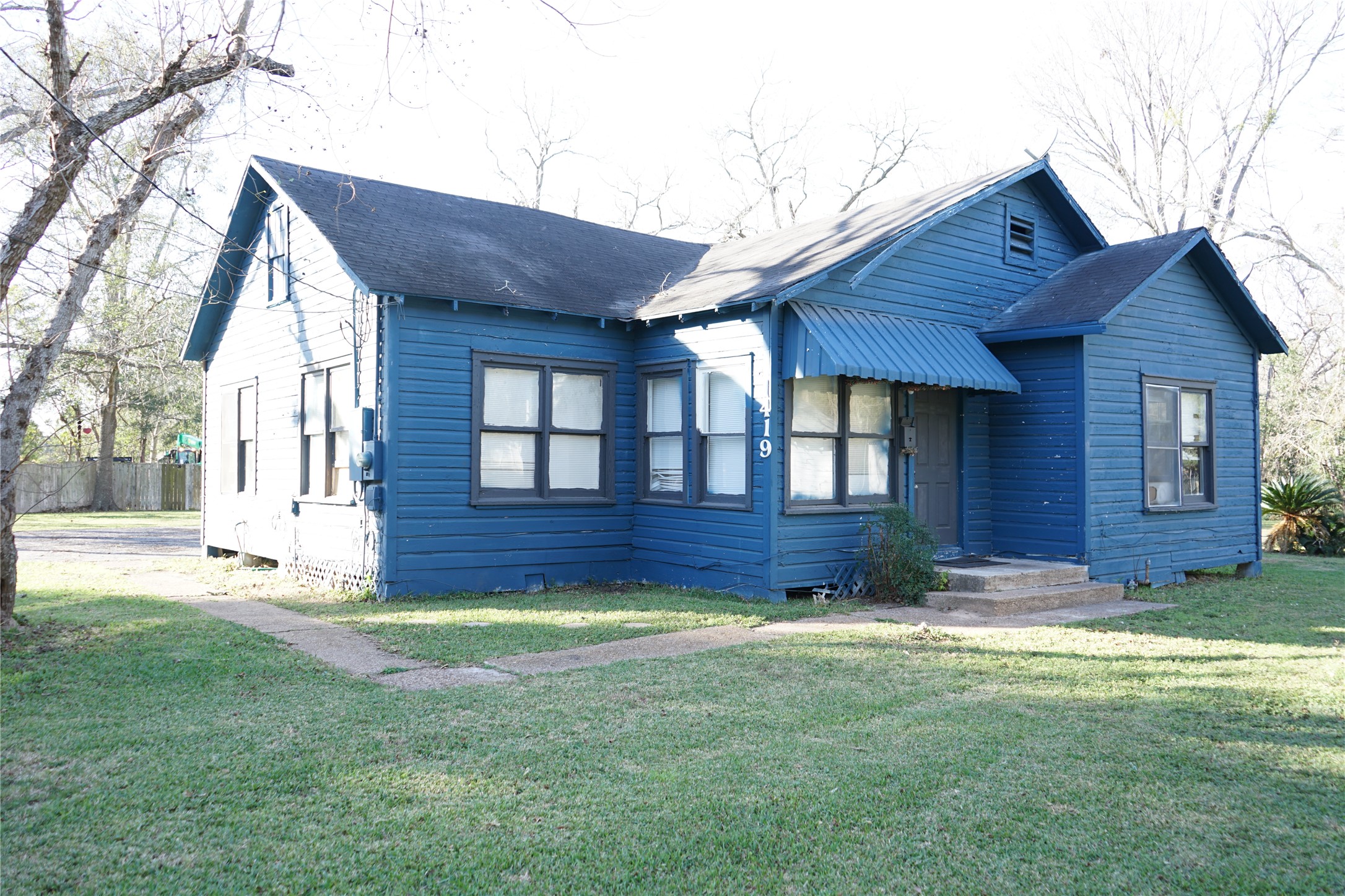 Listing photo 1