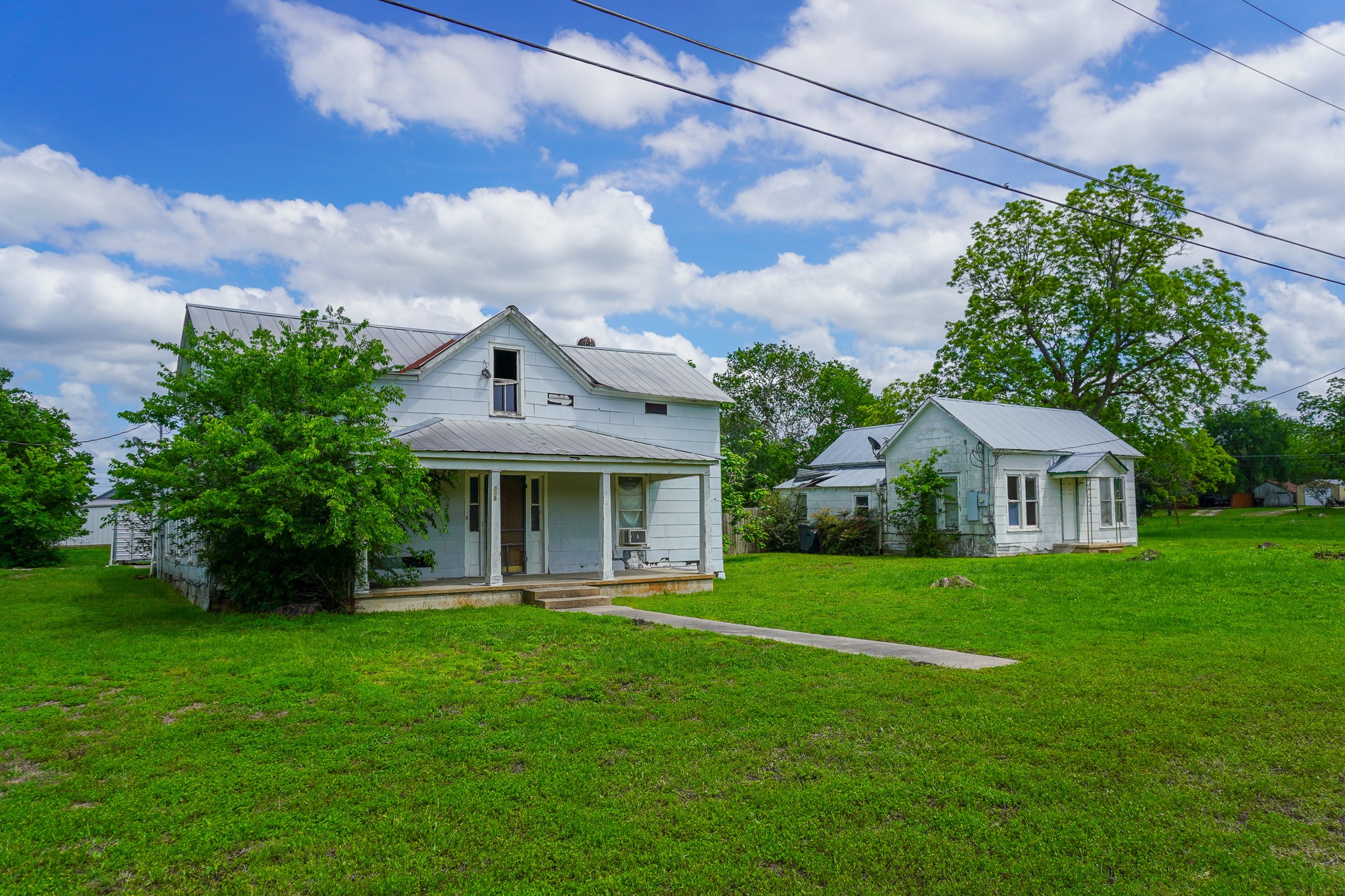 Listing photo 1