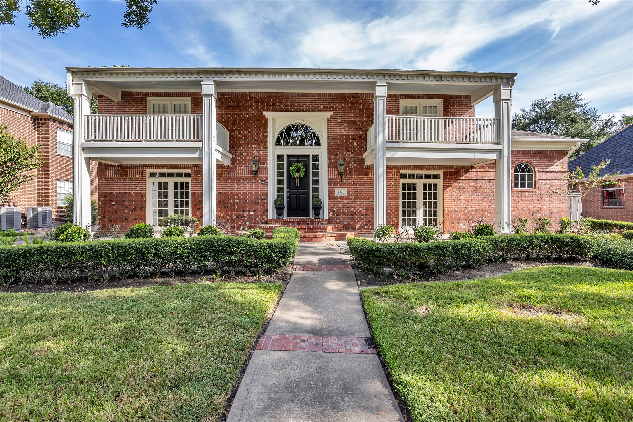 2018 Island Oak Street