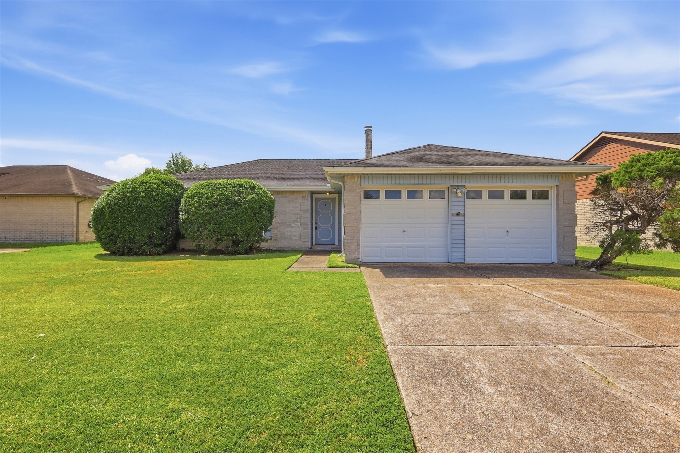 Listing photo 1