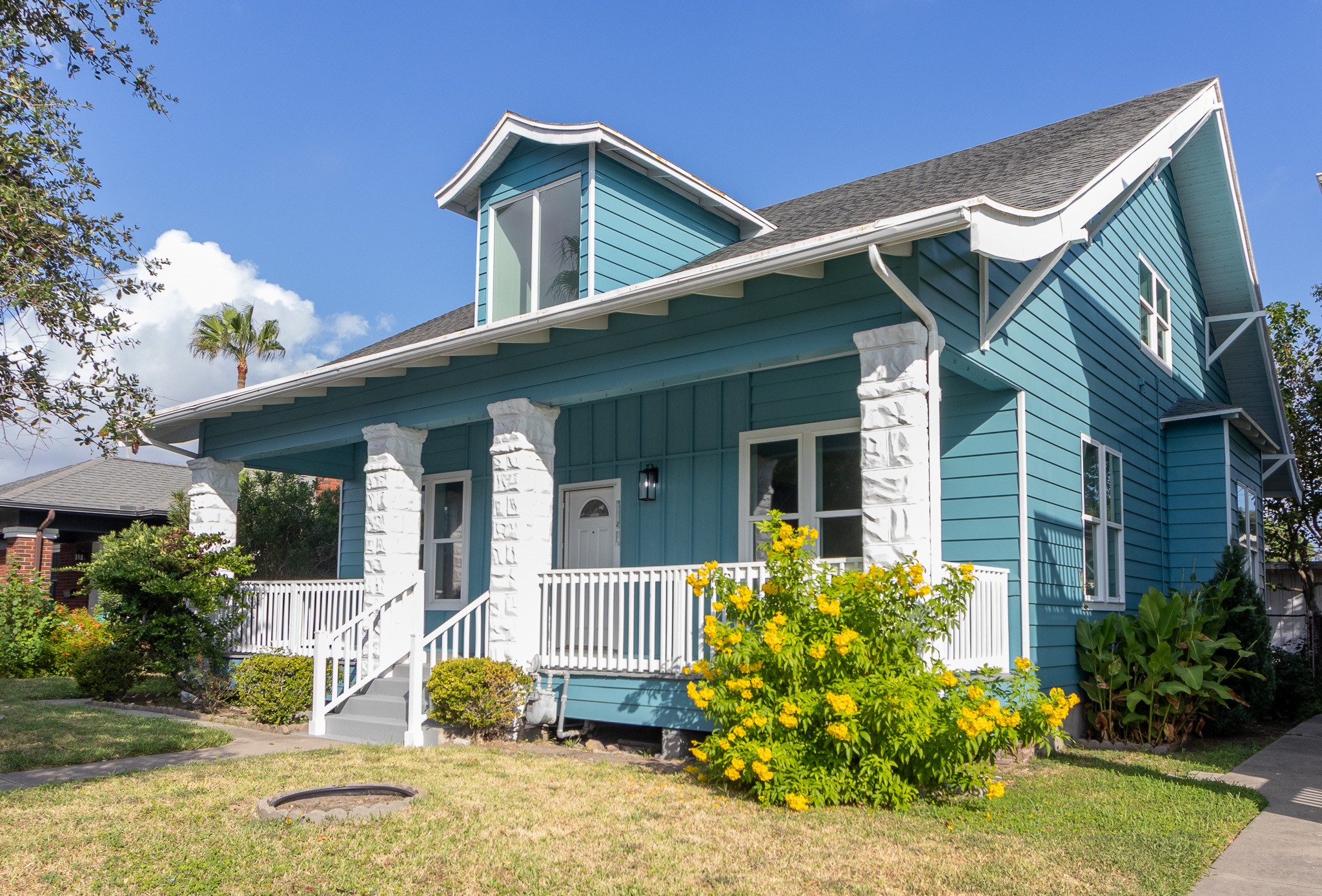 Listing photo 1