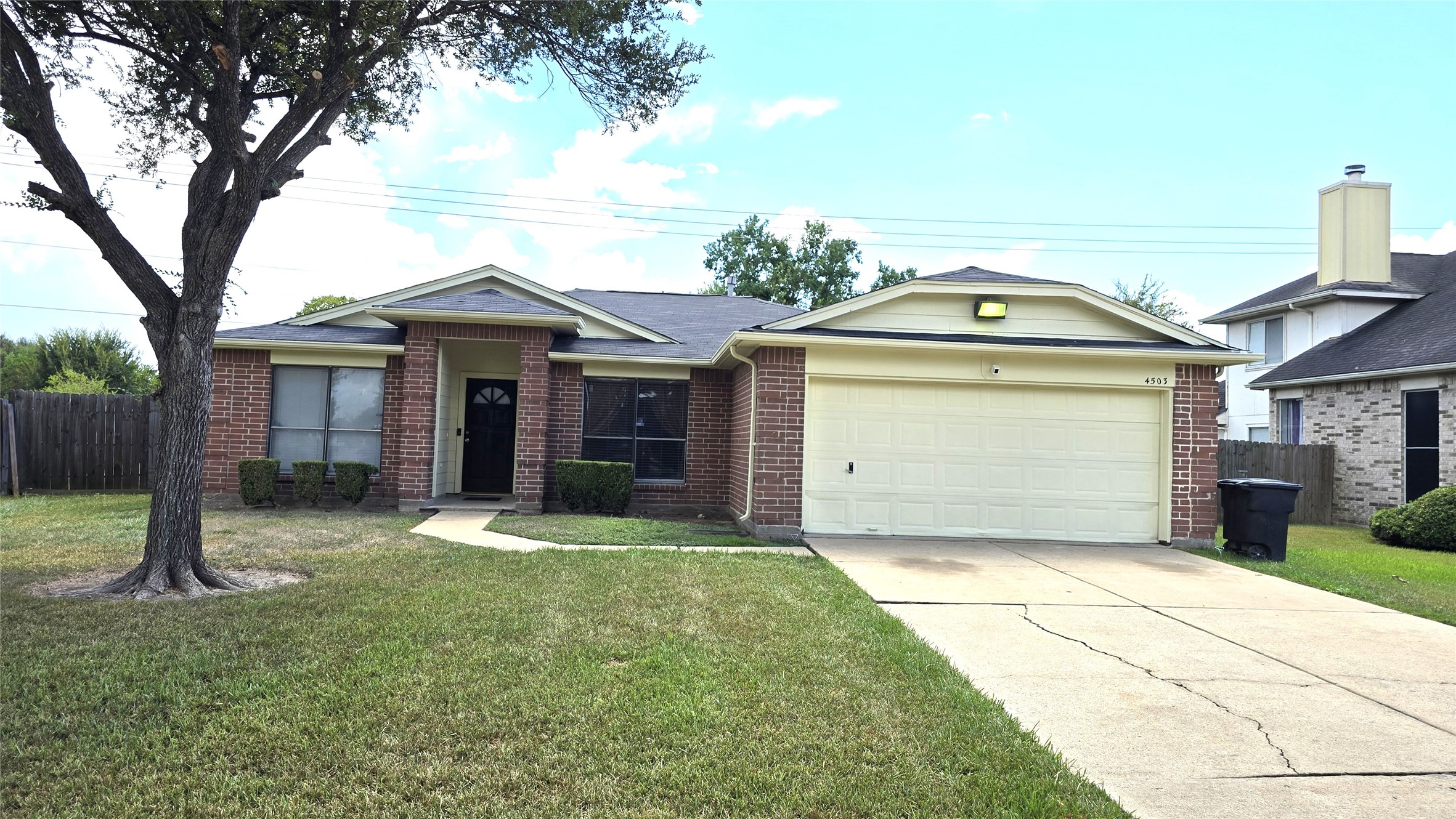 Listing photo 1