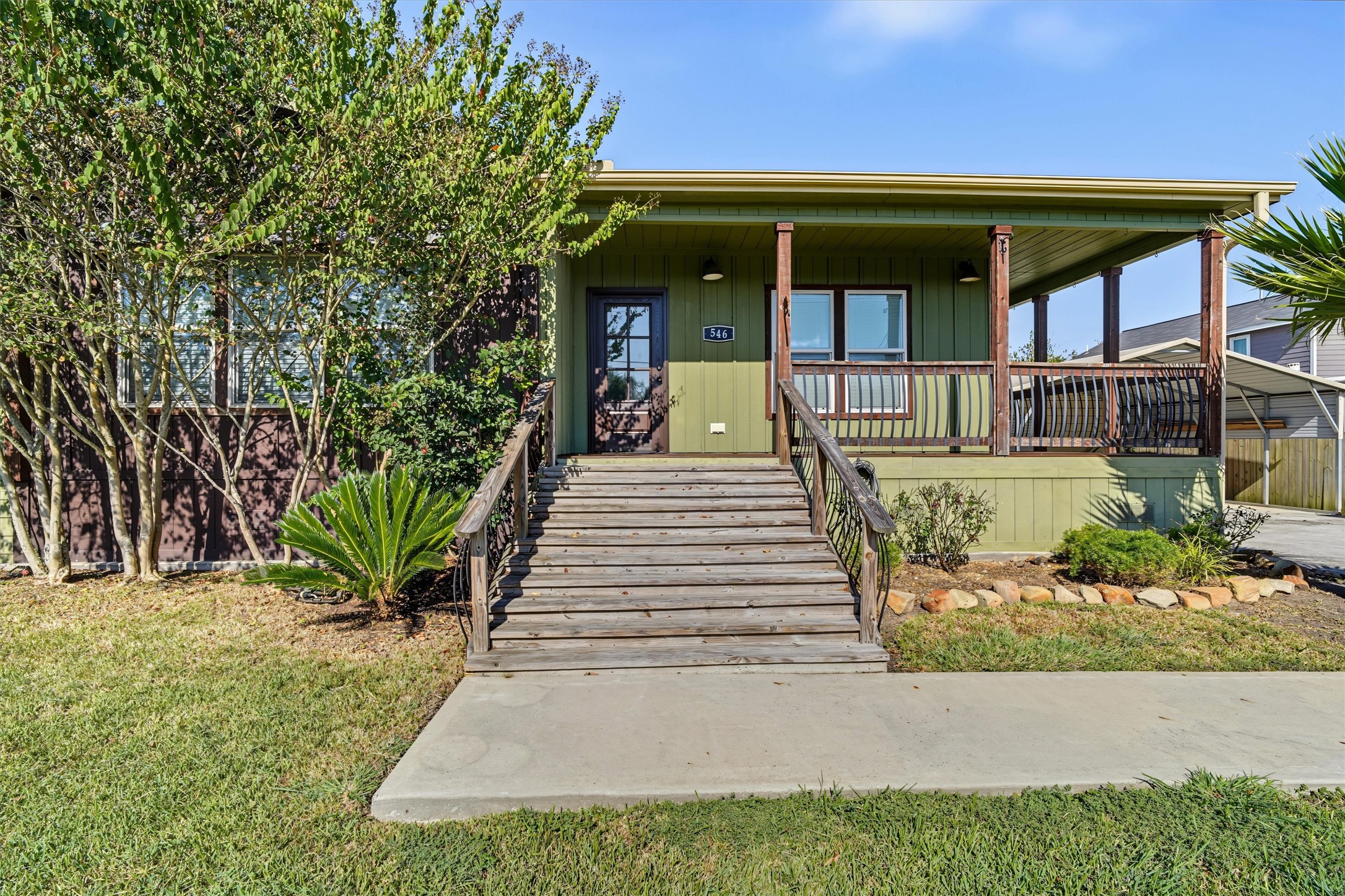 Listing photo 1