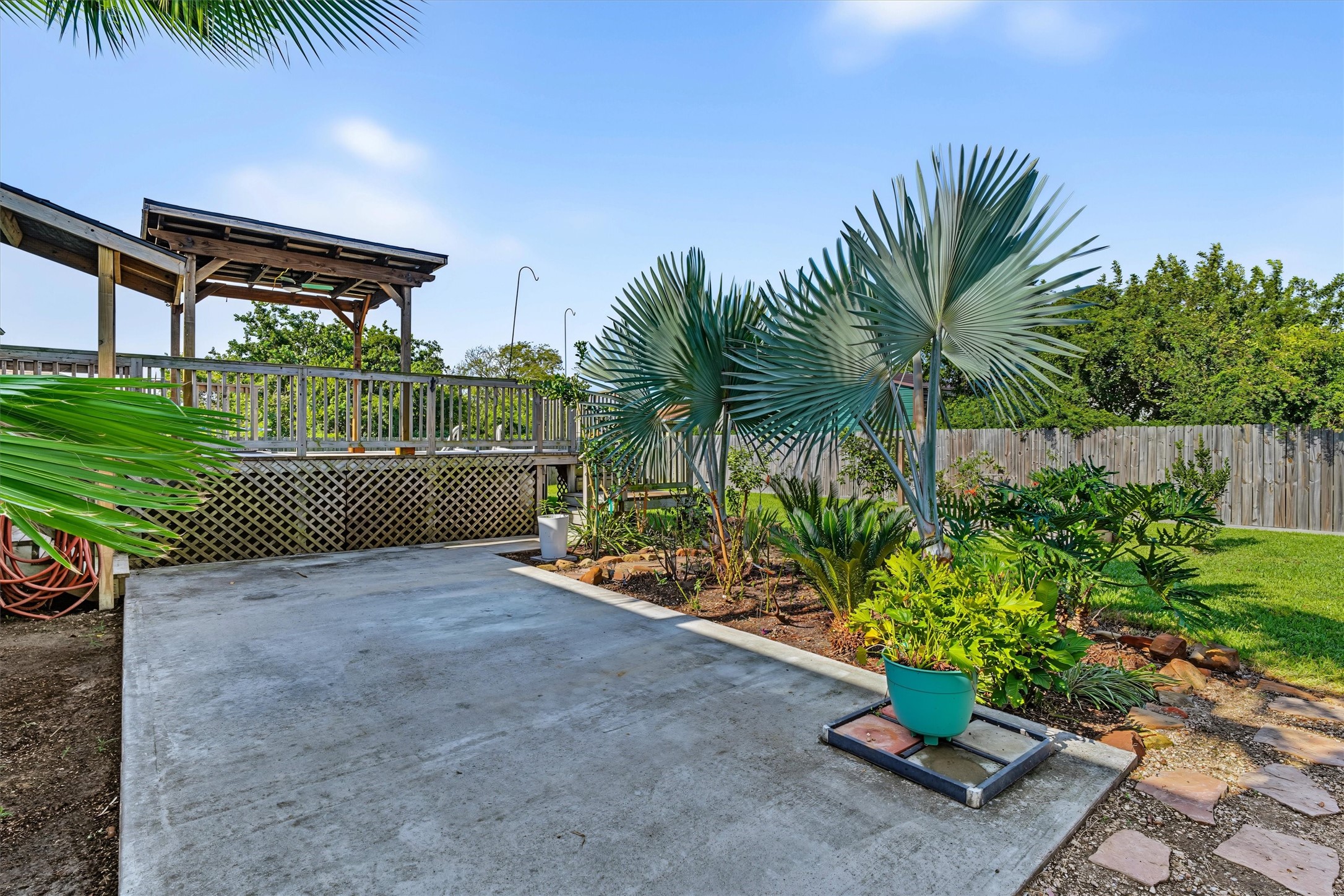 Listing photo 5