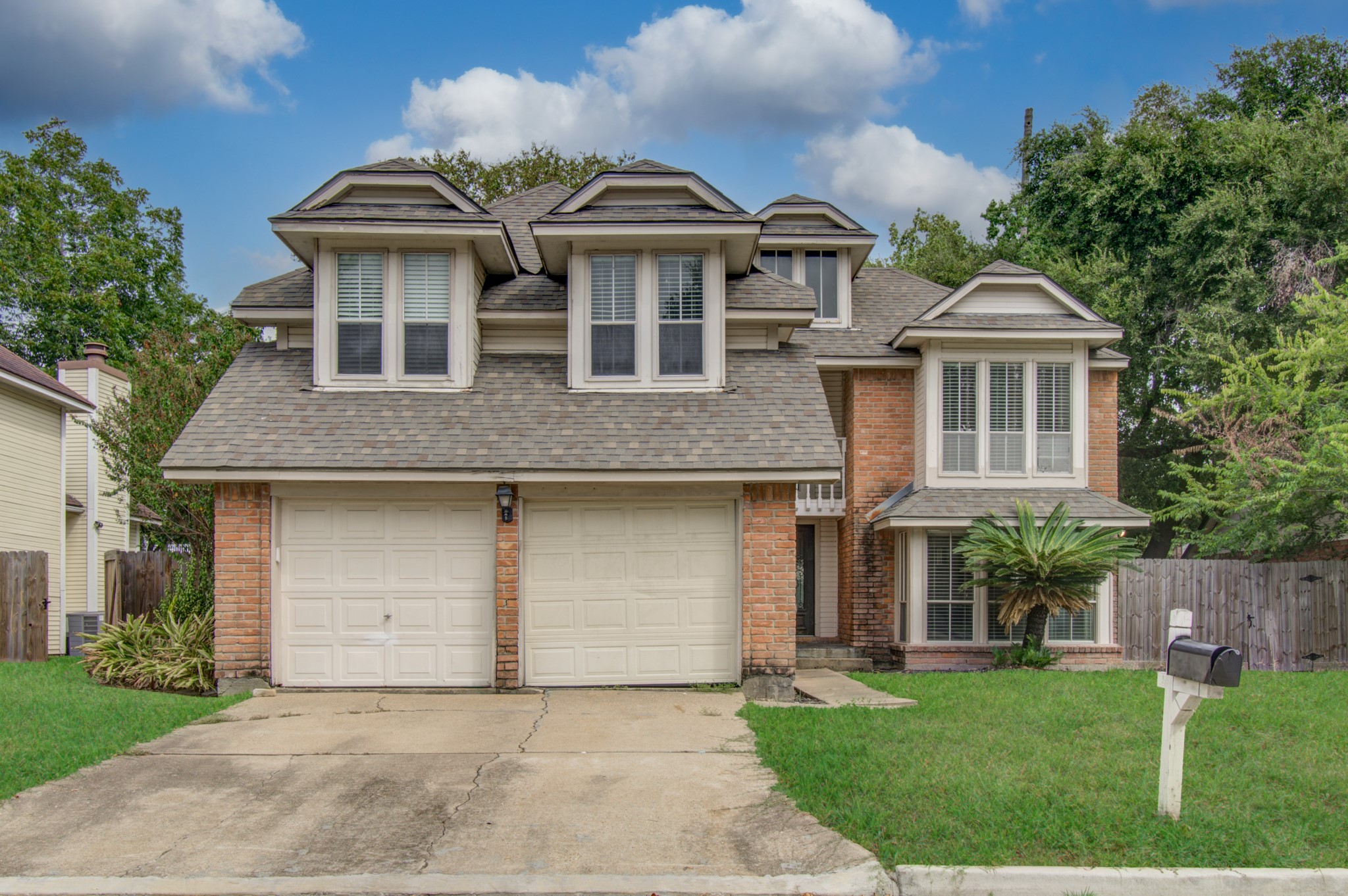 Listing photo 1
