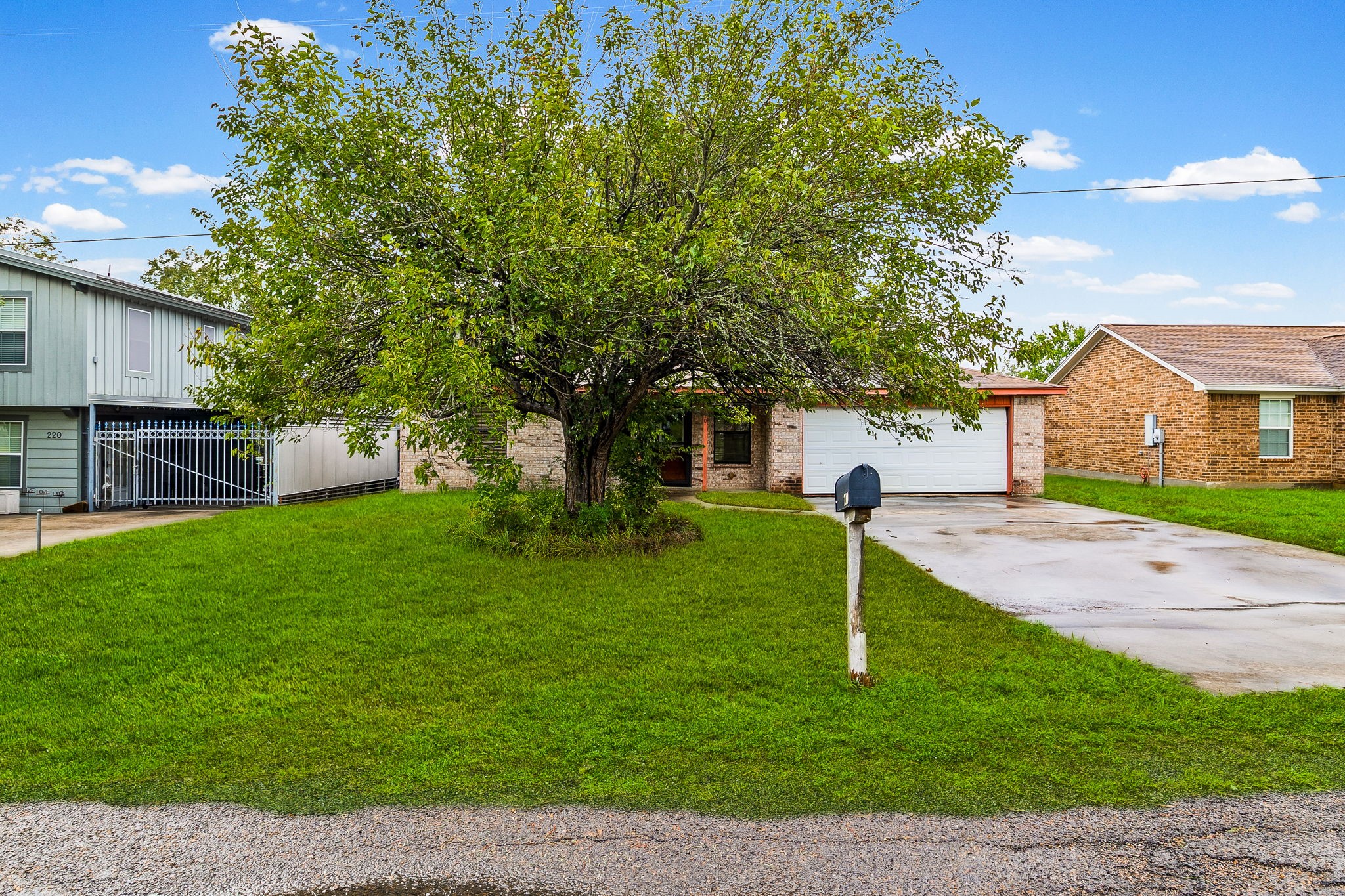 Listing photo 1