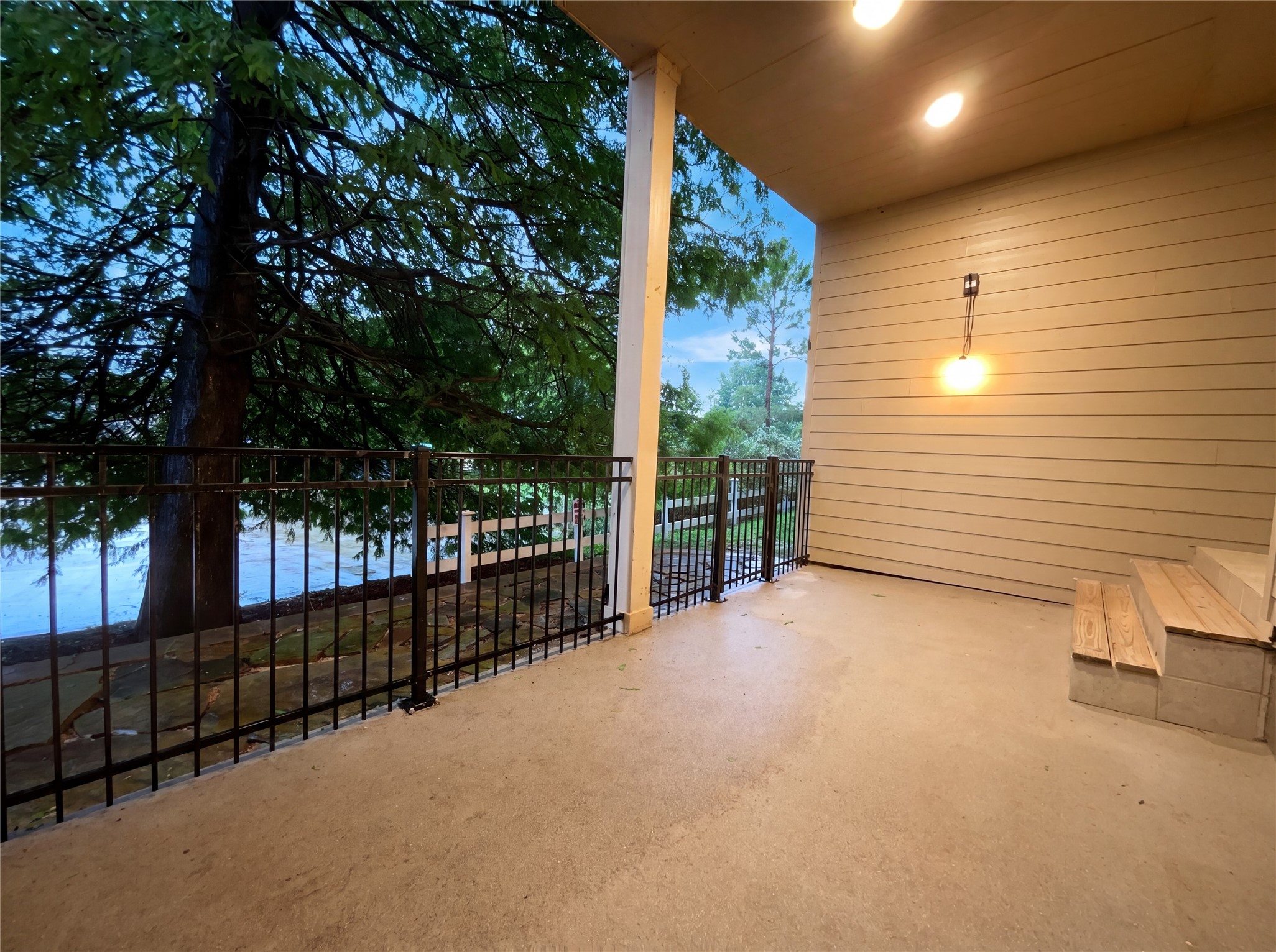 Listing photo 5