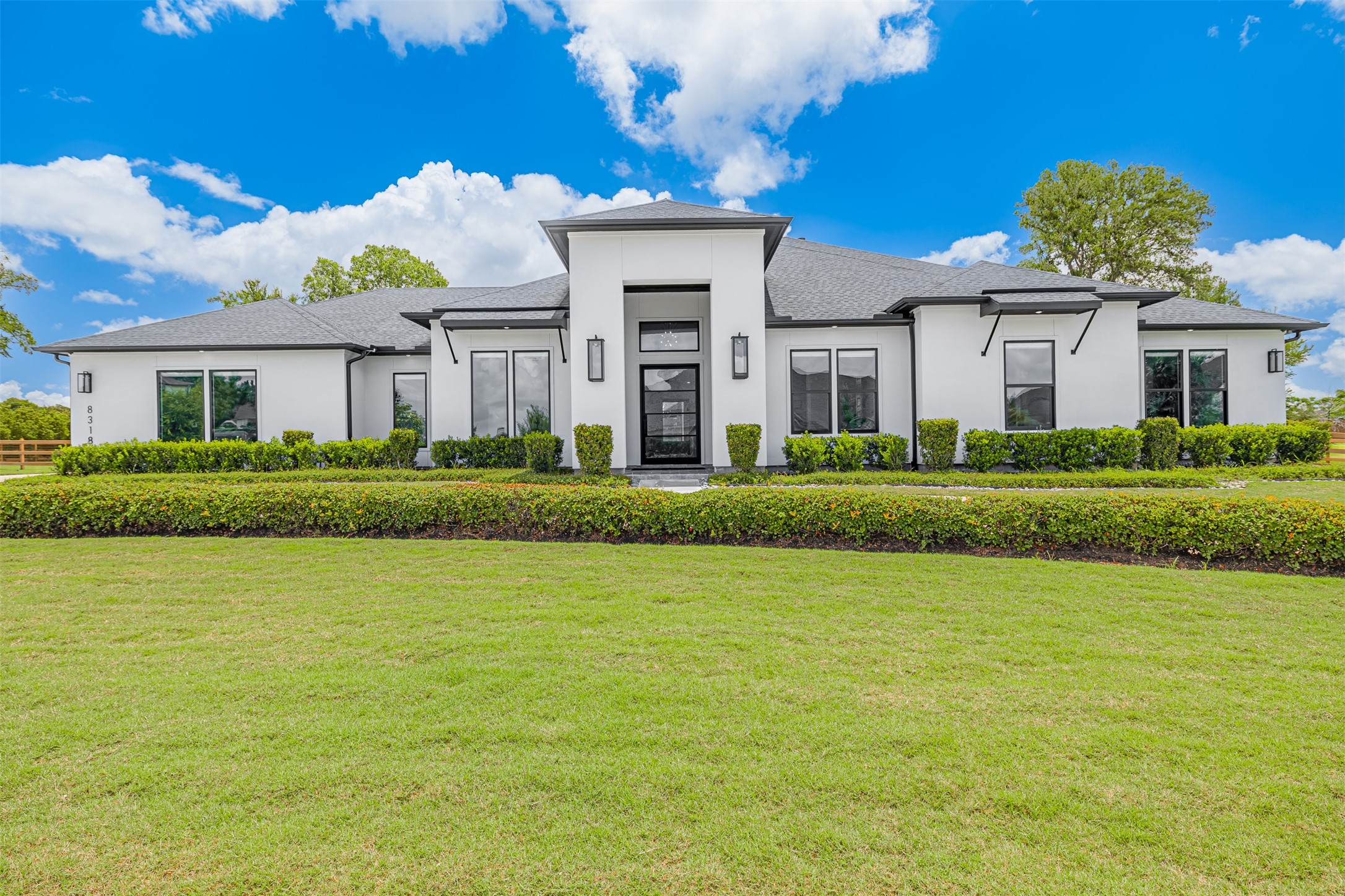 8318 Woods Hollow Trail